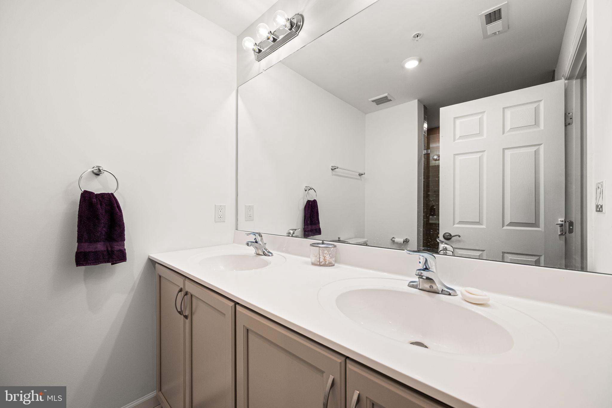 RADCLIFFE COURT - Residential