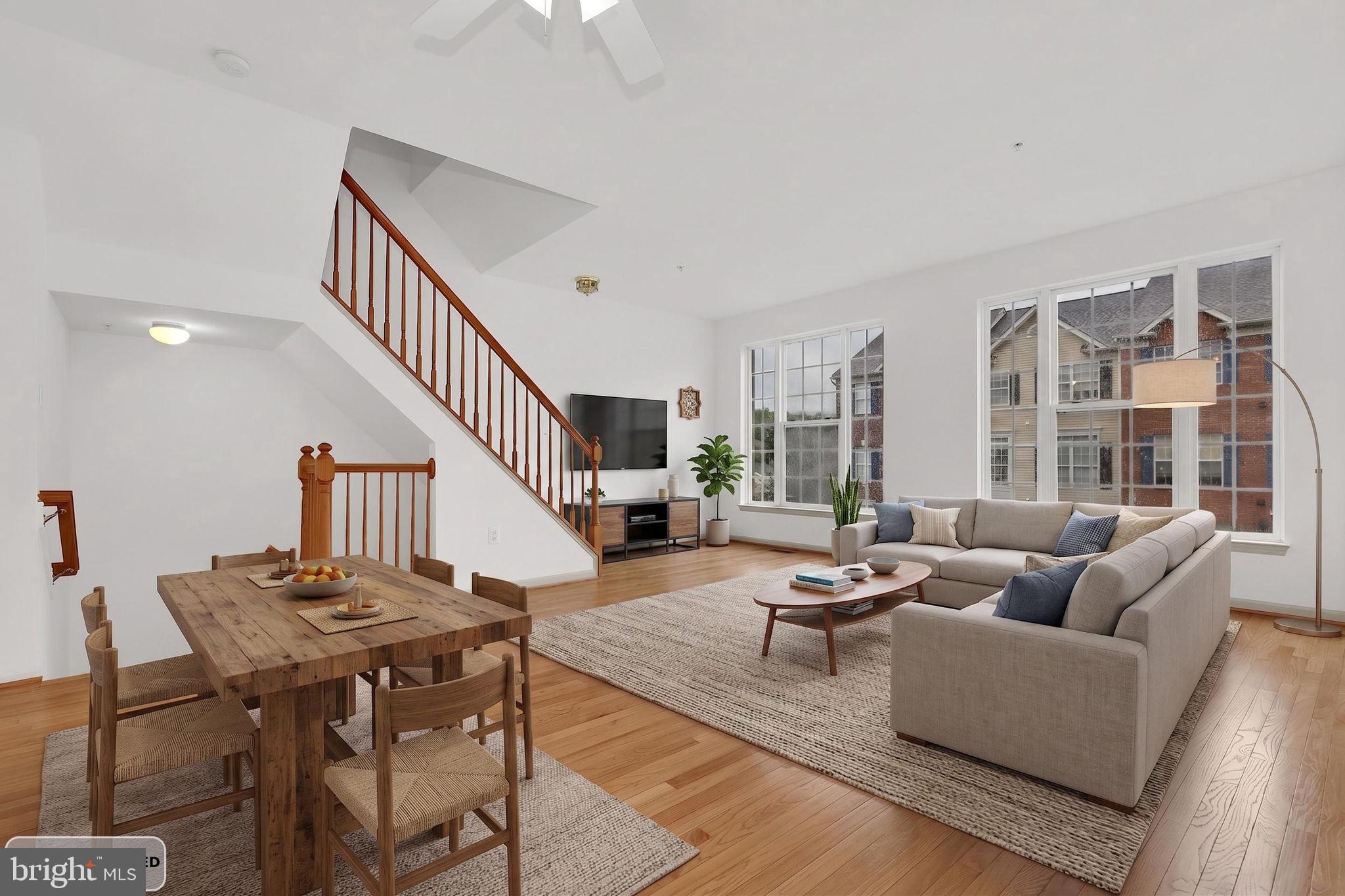 2495 LAKESIDE DRIVE