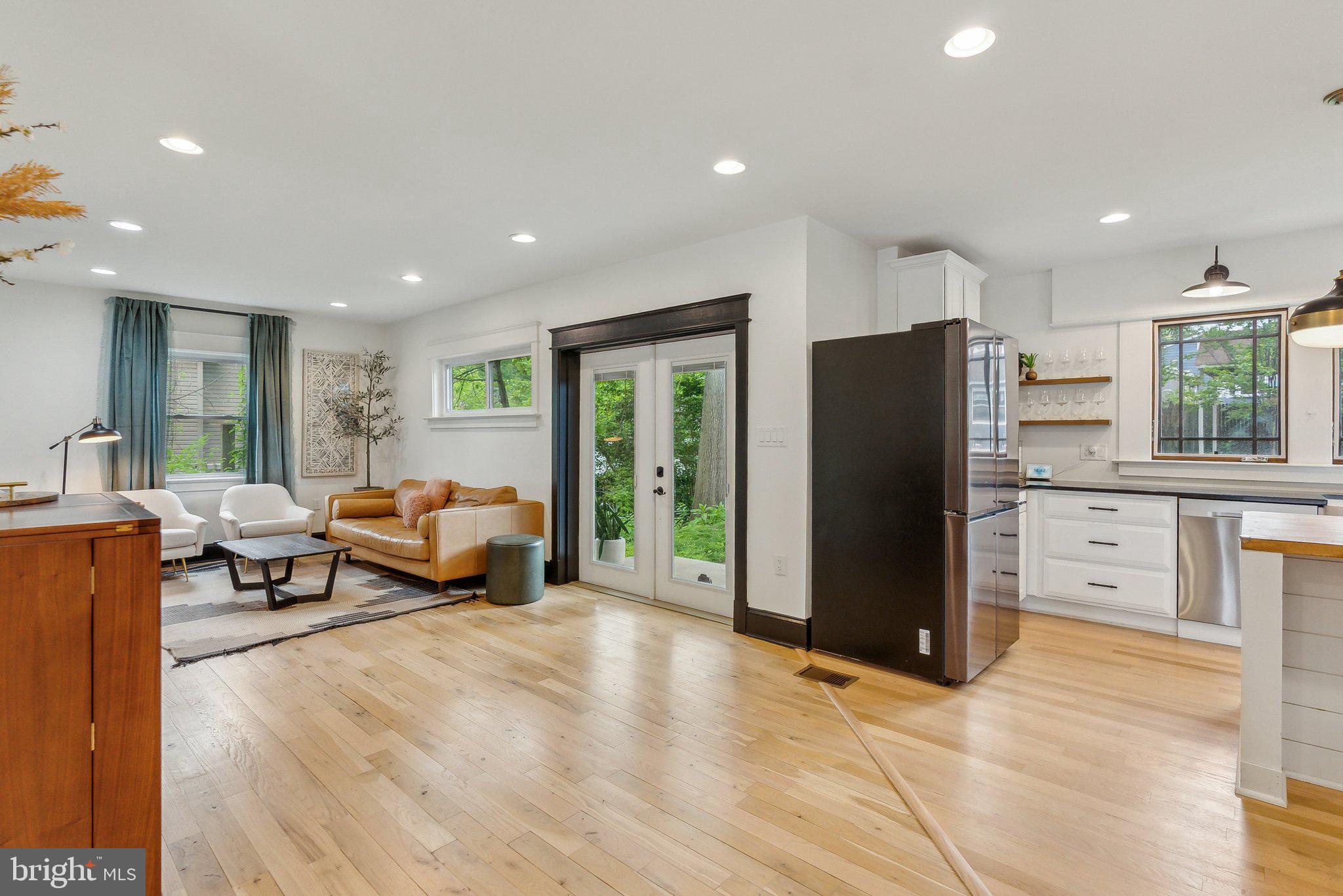 VIRGINIA HILLS - Residential