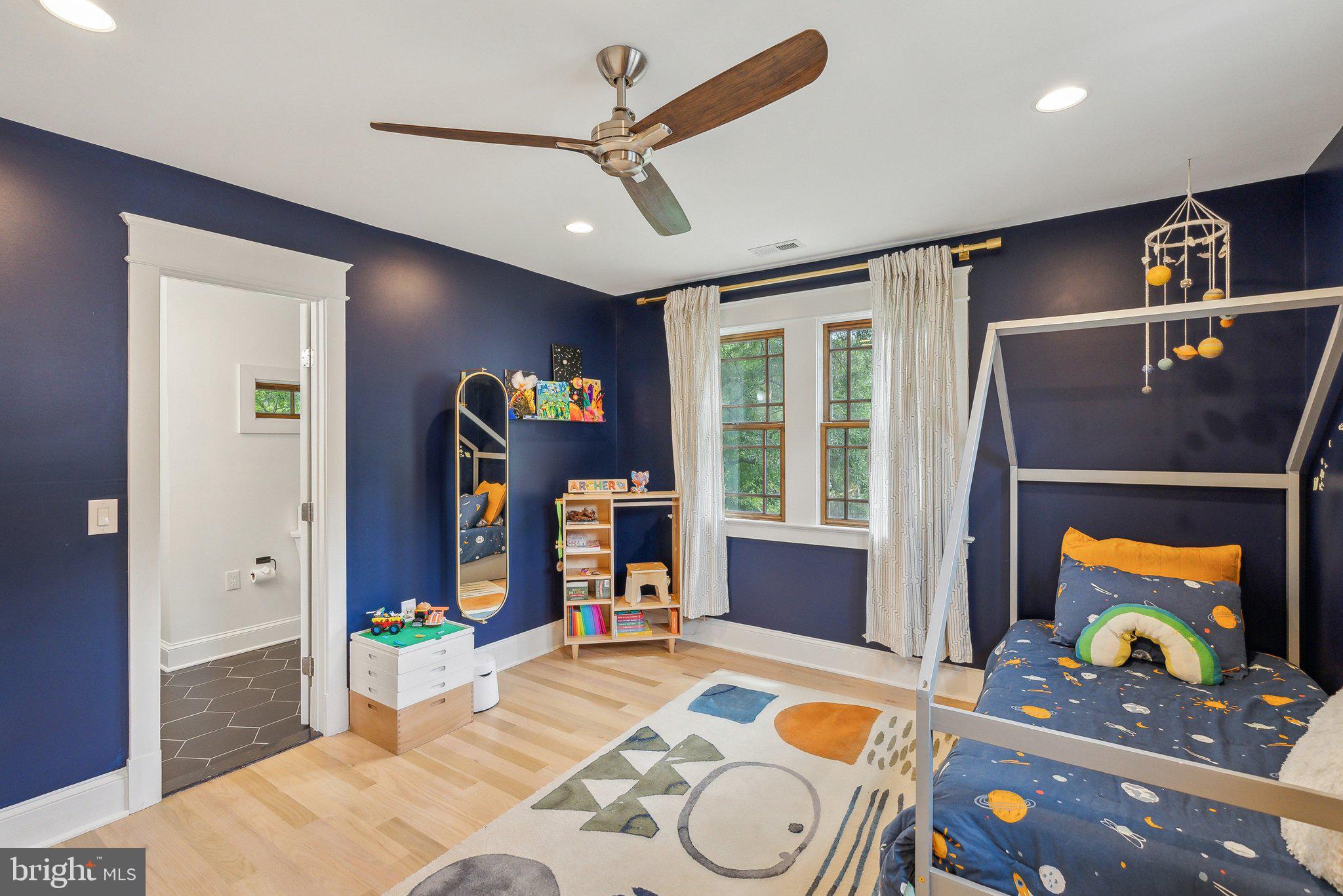 VIRGINIA HILLS - Residential