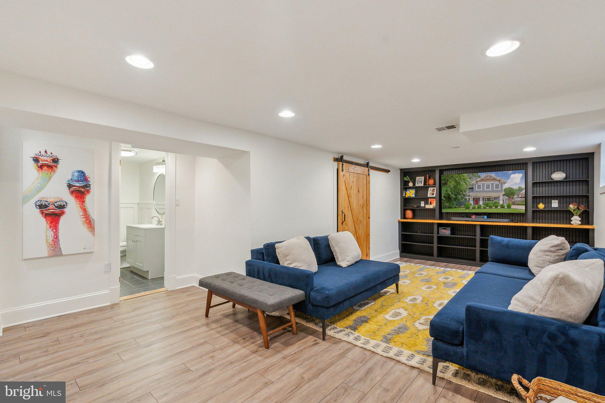 VIRGINIA HILLS - Residential