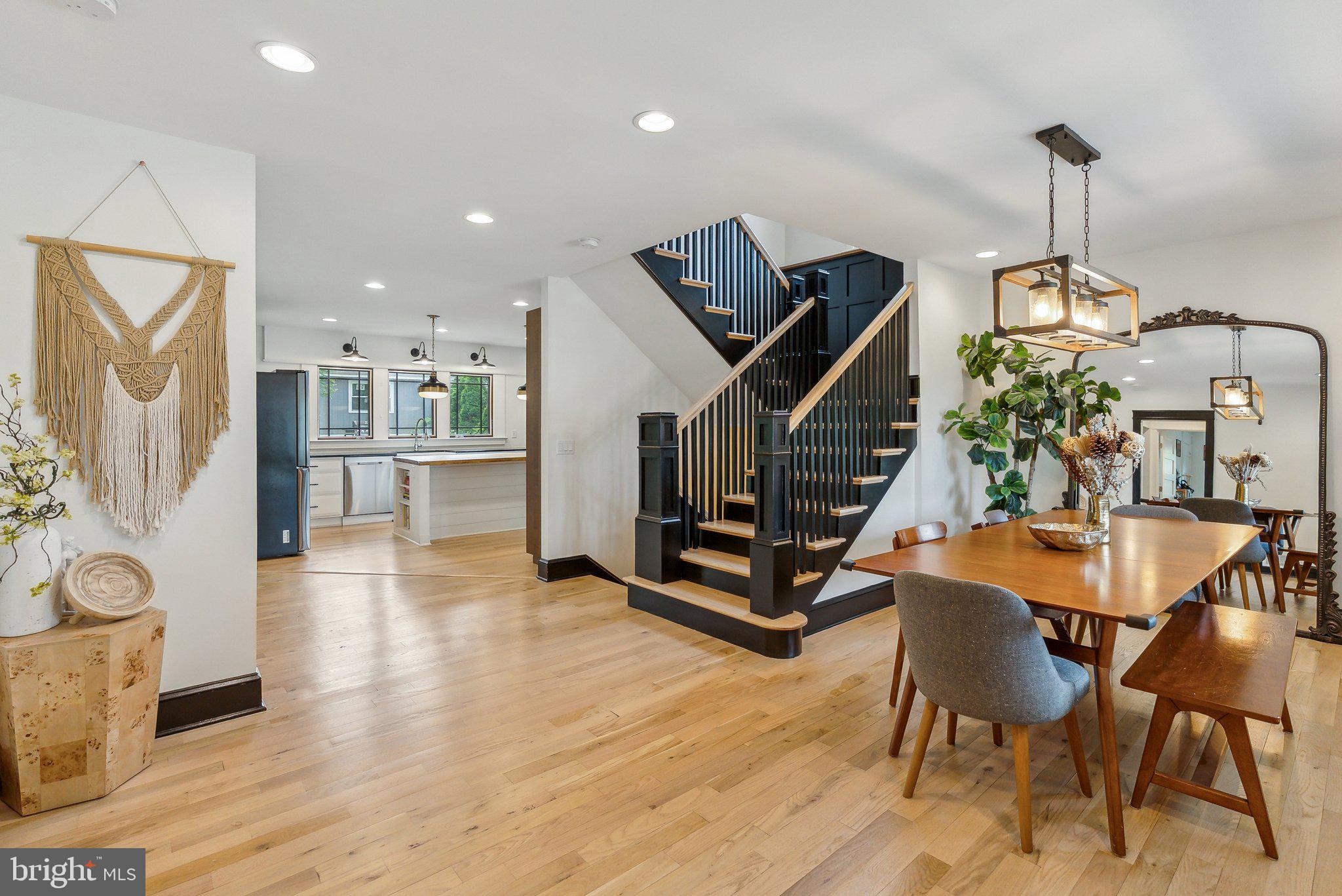 VIRGINIA HILLS - Residential