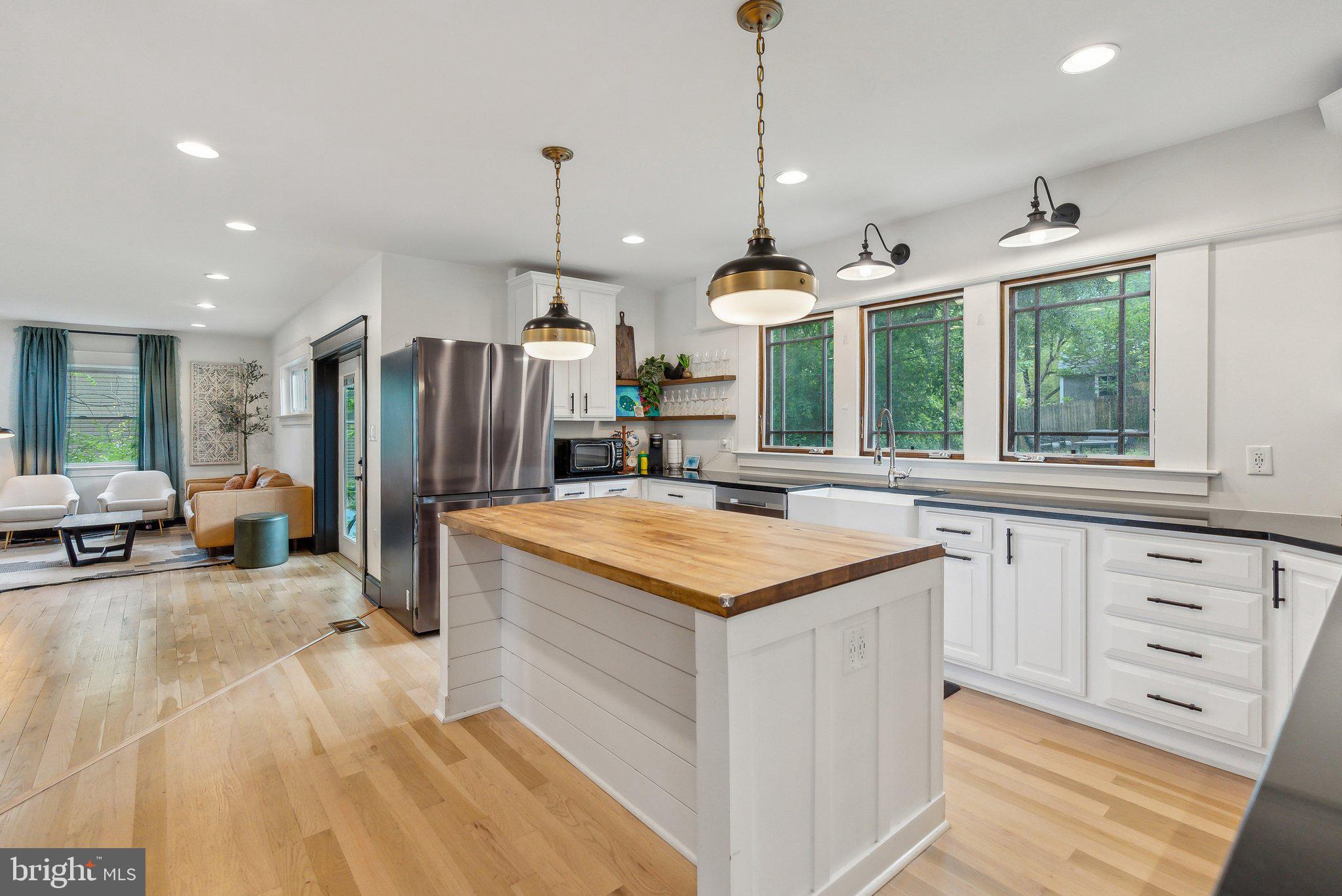 VIRGINIA HILLS - Residential