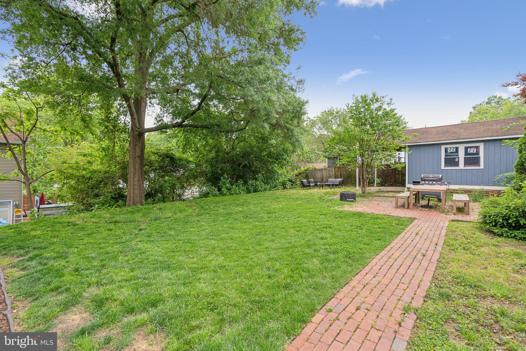 VIRGINIA HILLS - Residential