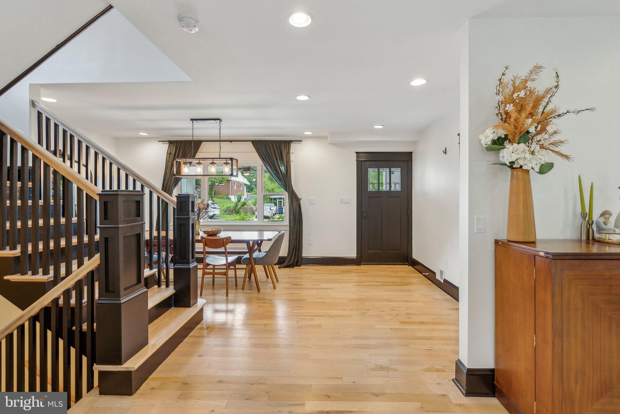 VIRGINIA HILLS - Residential