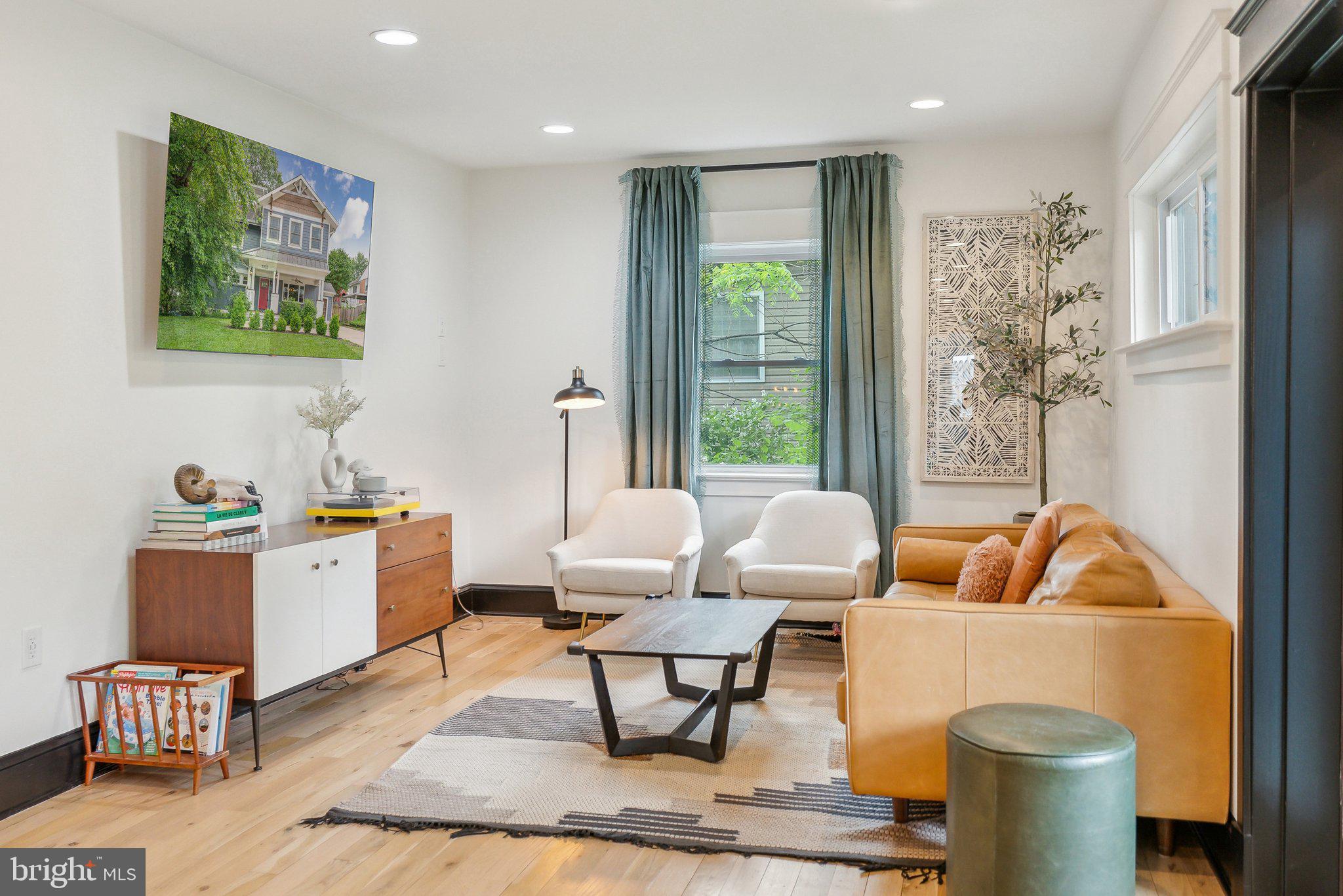 VIRGINIA HILLS - Residential