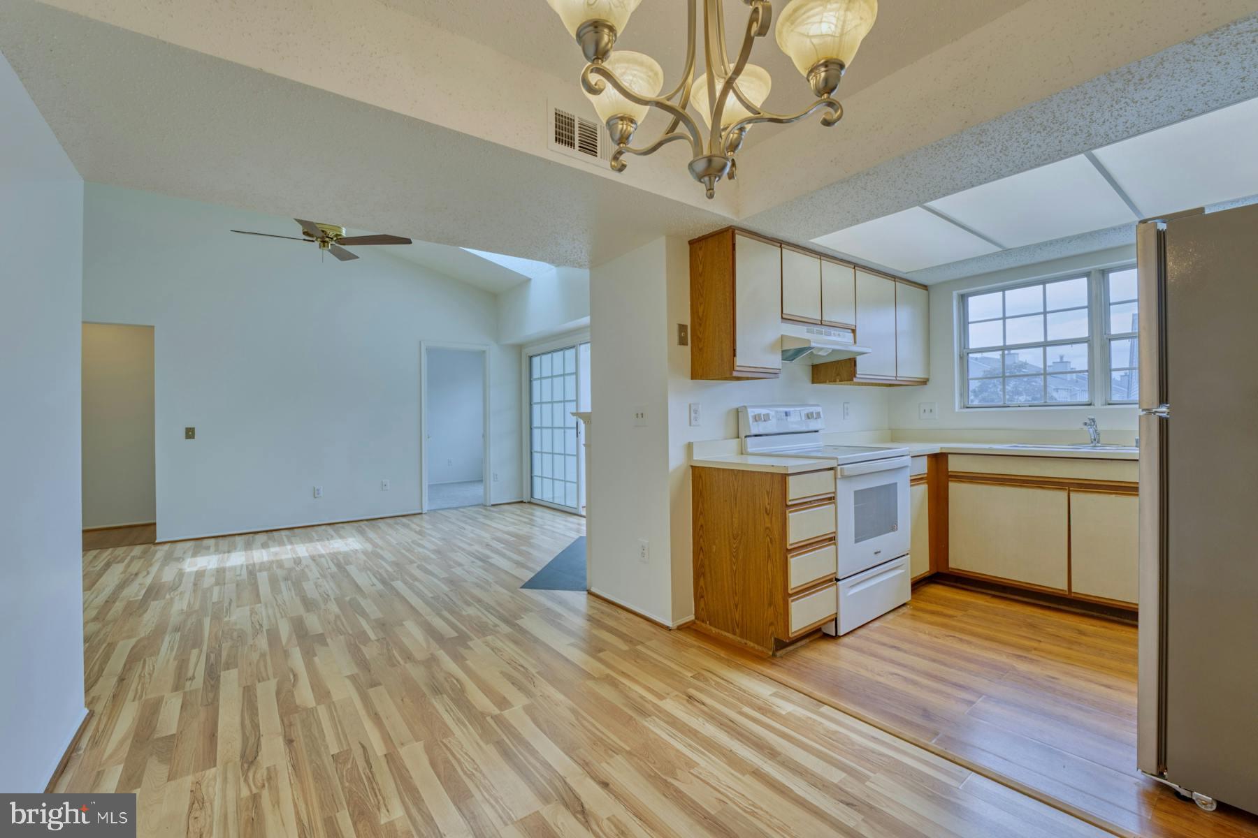 FOX CHAPEL AT TUDOR KNOLLS - Residential