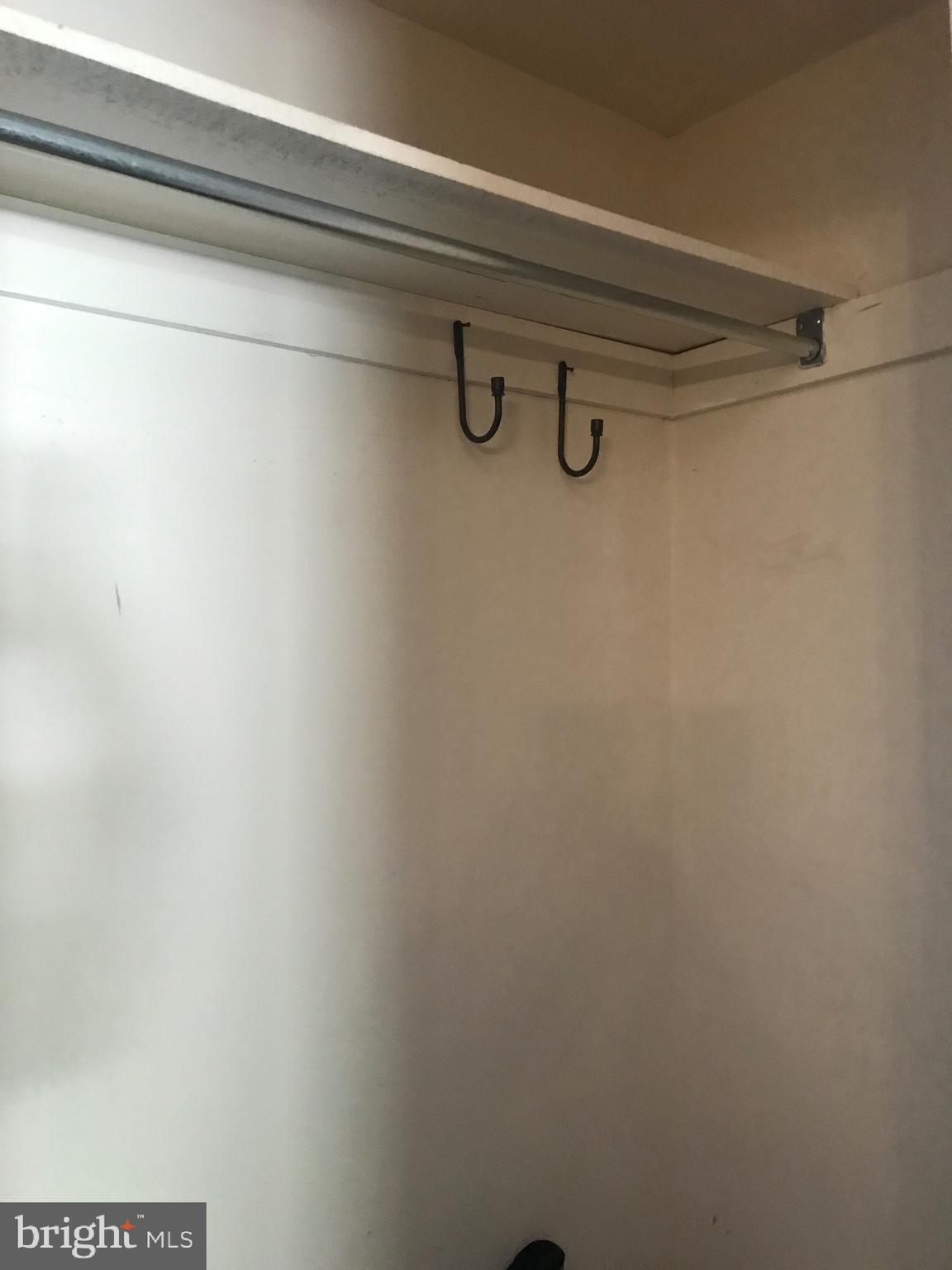 SEVEN COURTS - Residential