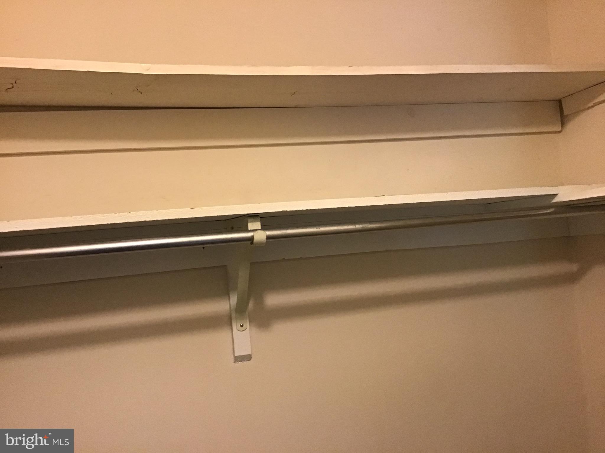 SEVEN COURTS - Residential