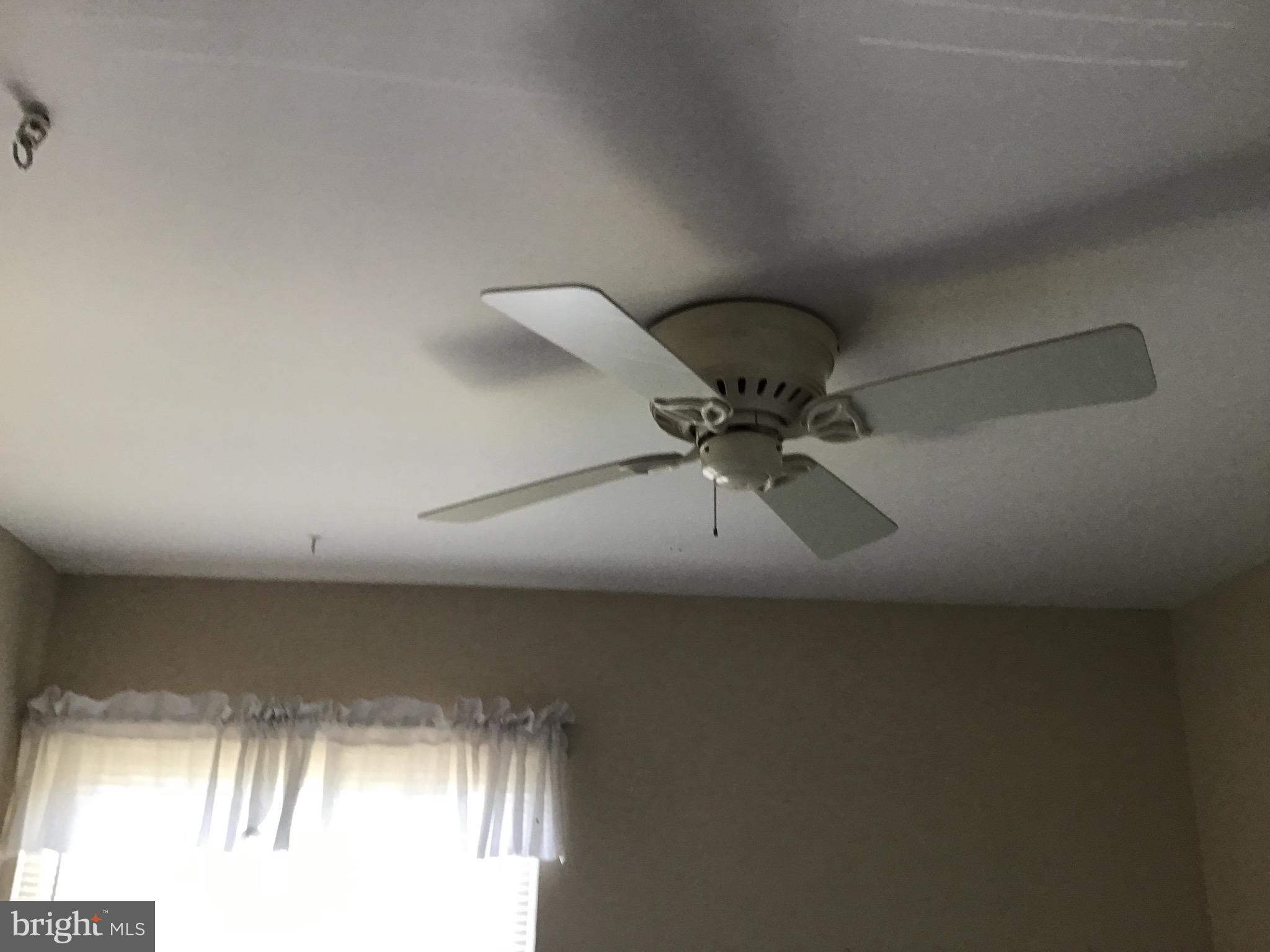 SEVEN COURTS - Residential