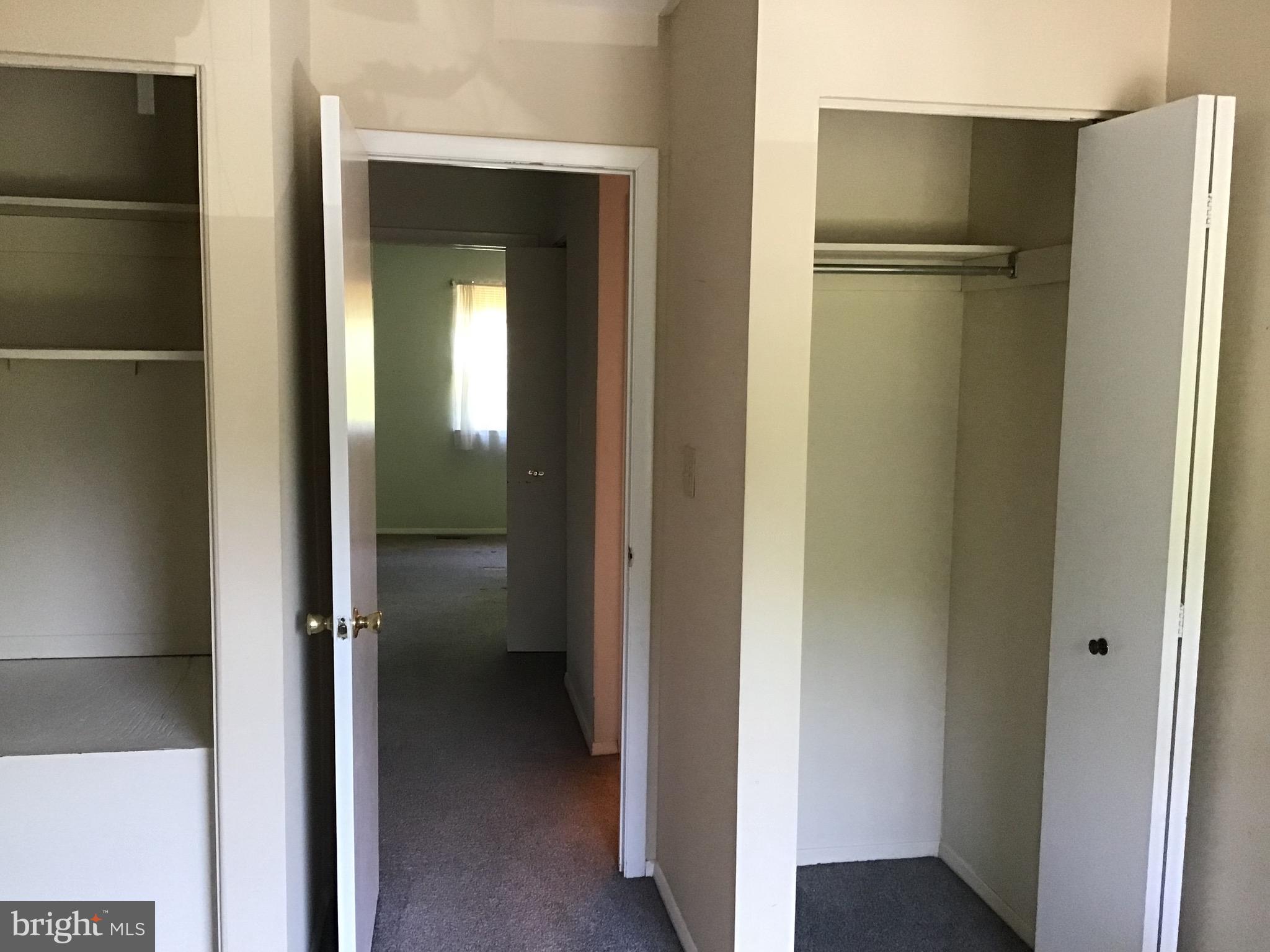 SEVEN COURTS - Residential