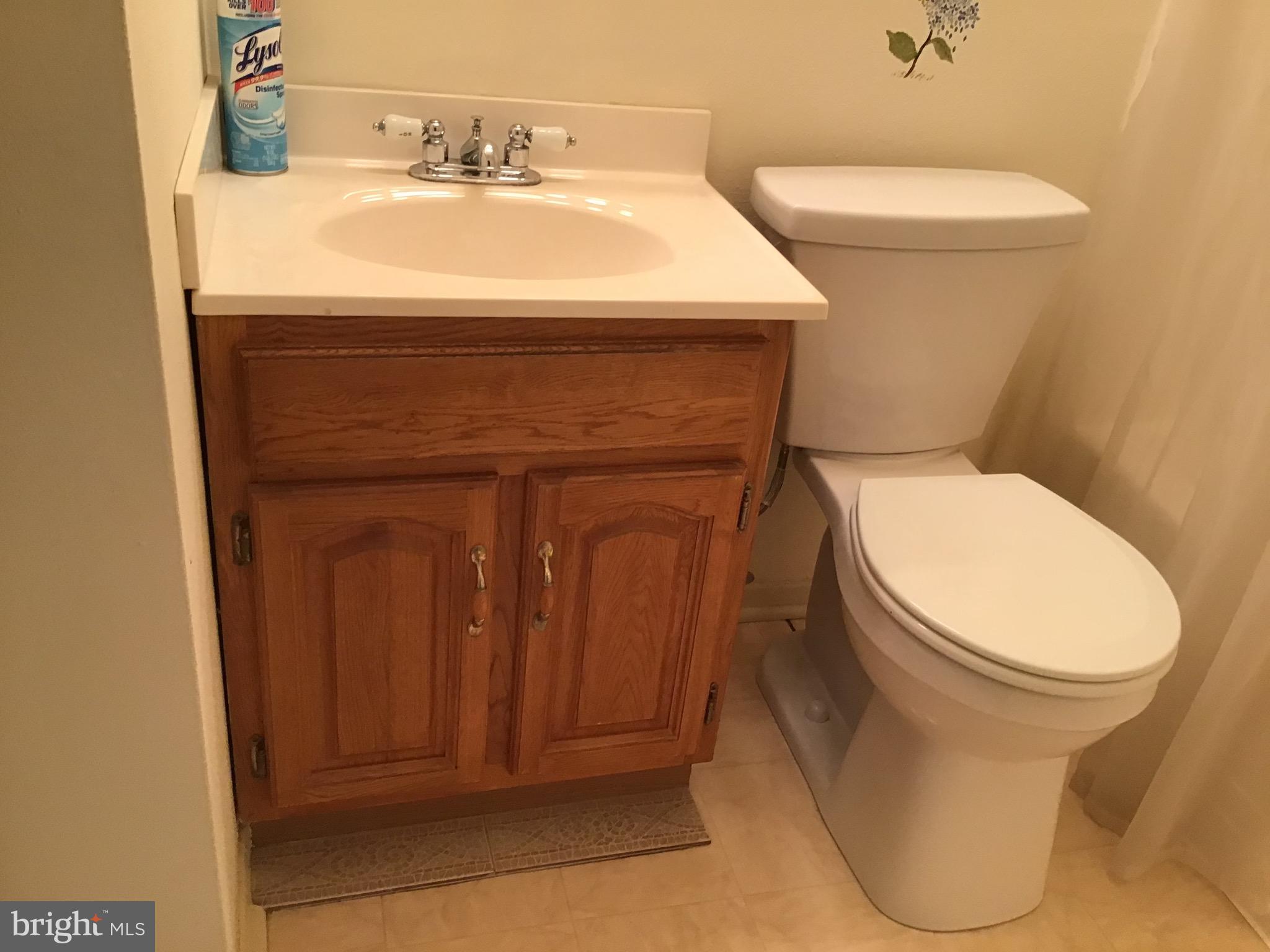 SEVEN COURTS - Residential