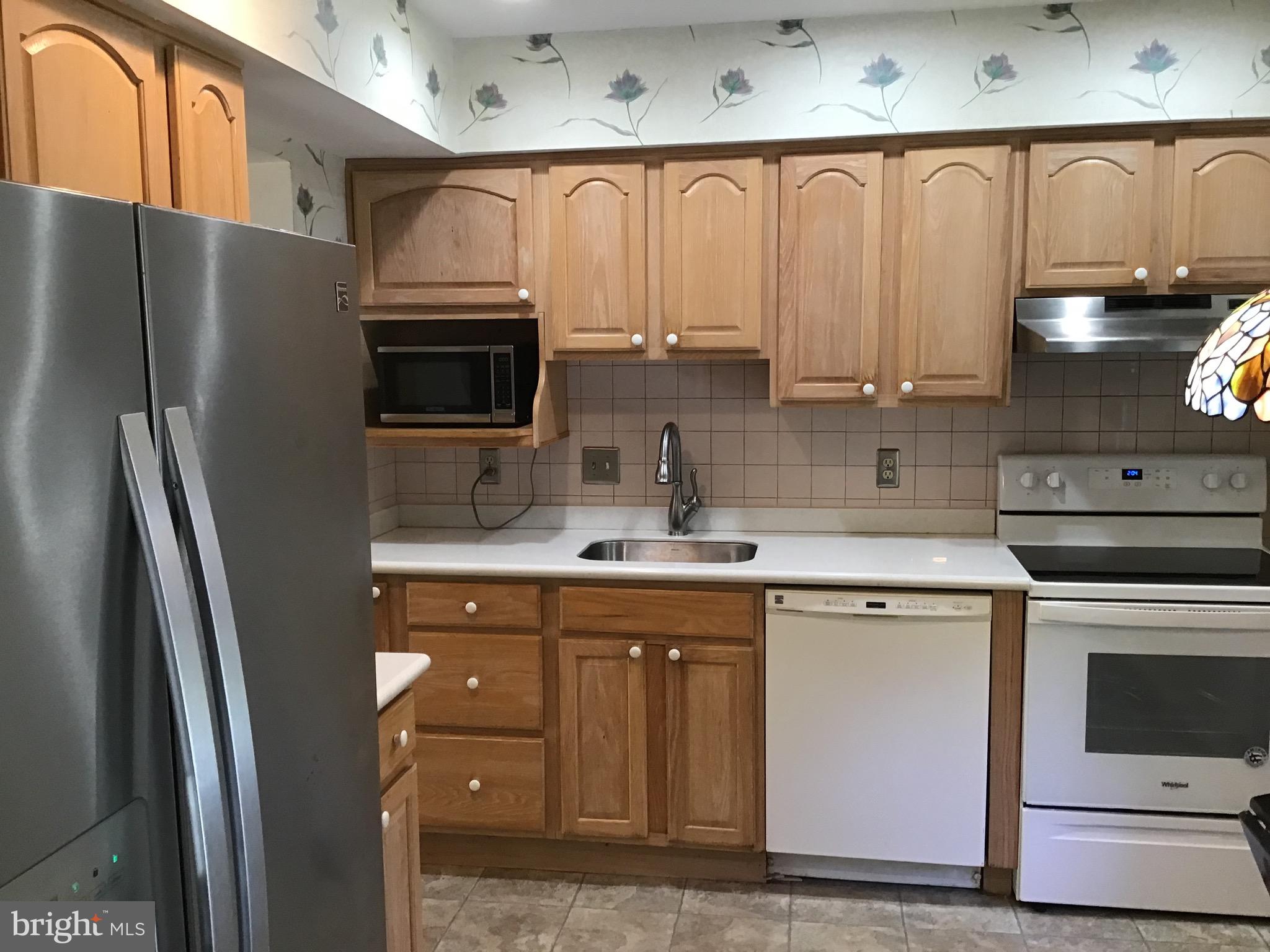 SEVEN COURTS - Residential