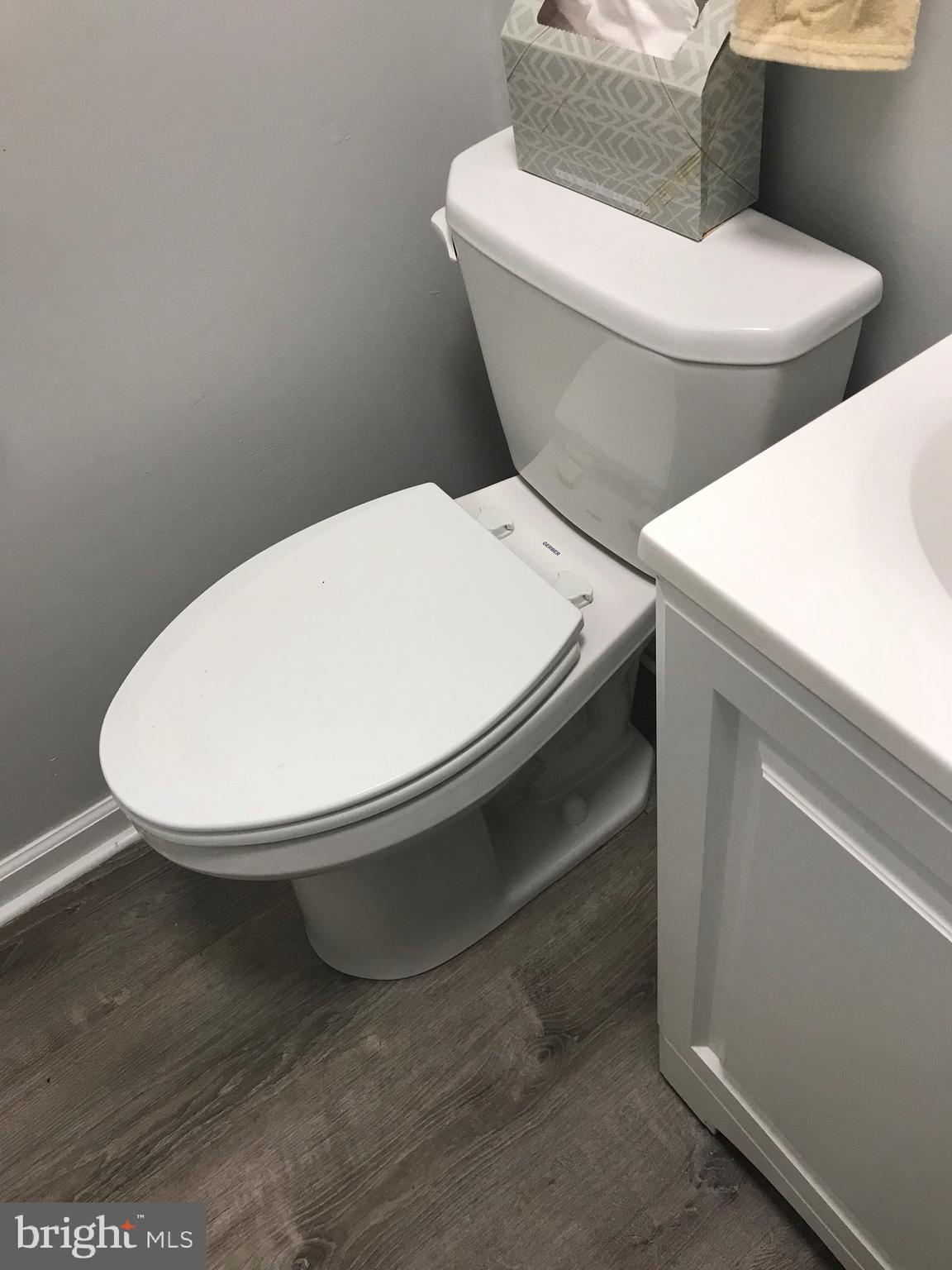 SEVEN COURTS - Residential