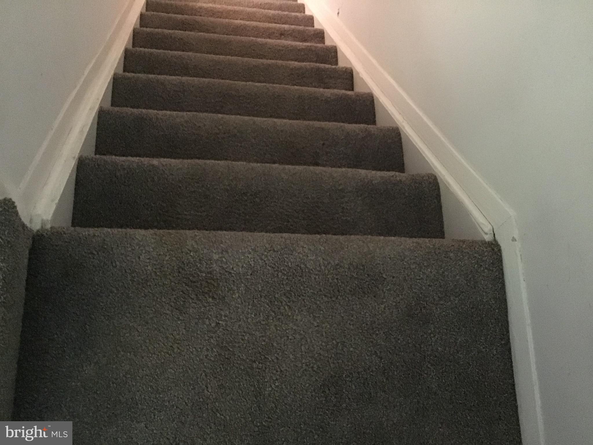 SEVEN COURTS - Residential