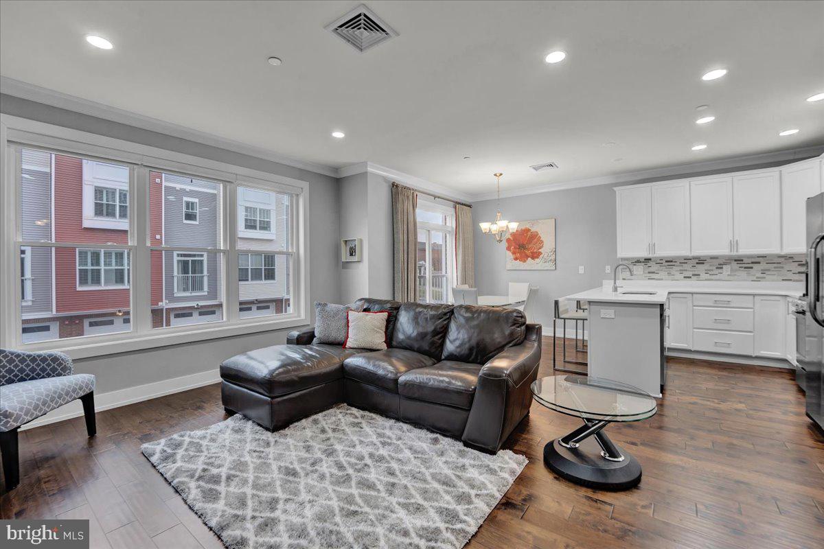 PARKVIEW AT WEST 7TH - Residential