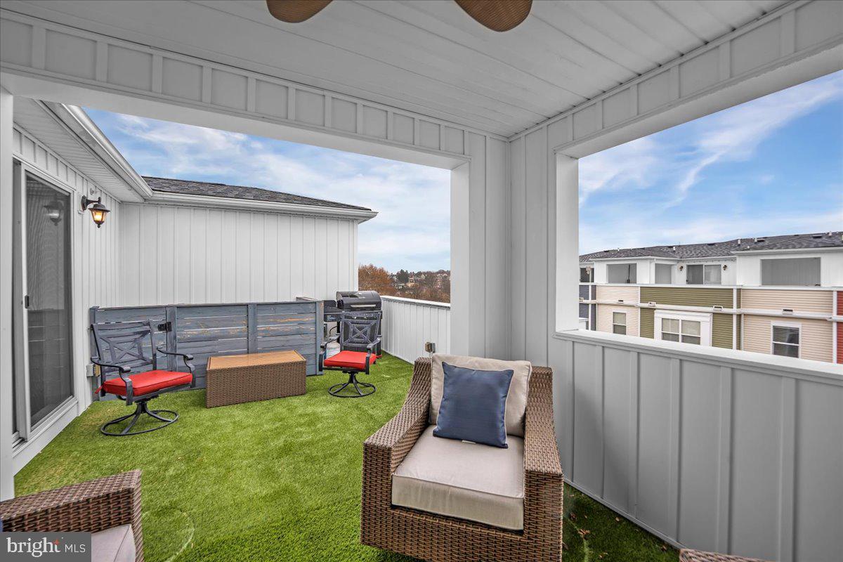 PARKVIEW AT WEST 7TH - Residential