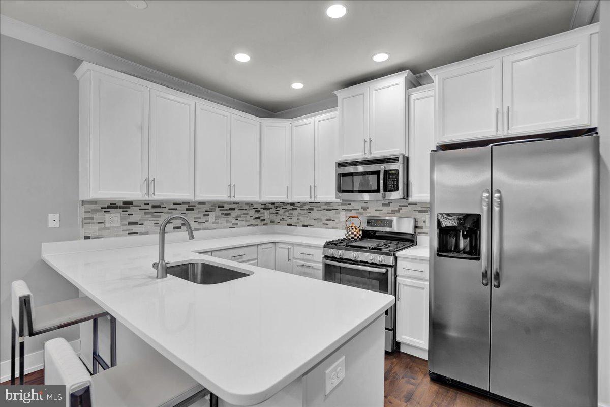 PARKVIEW AT WEST 7TH - Residential