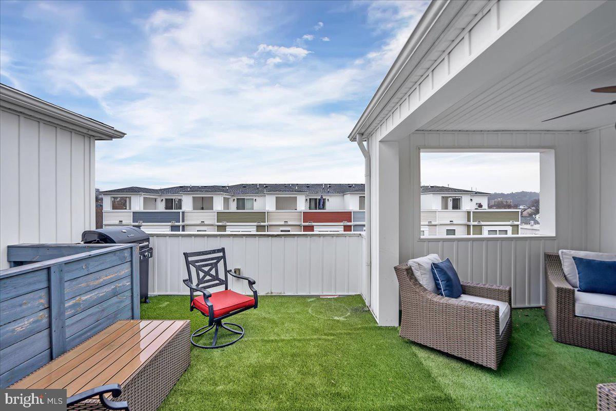 PARKVIEW AT WEST 7TH - Residential