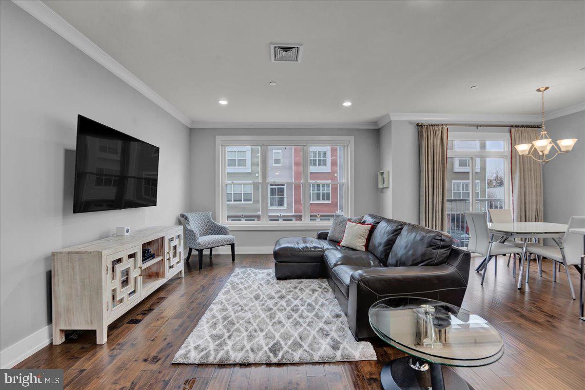 PARKVIEW AT WEST 7TH - Residential