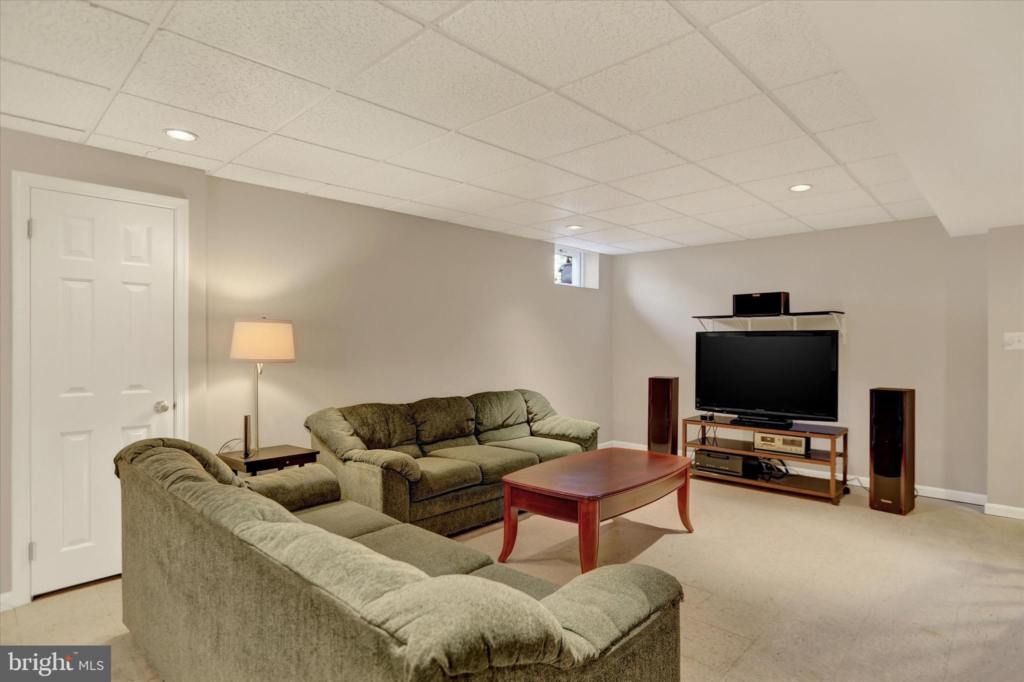 COLD SPRING HUNT - Residential