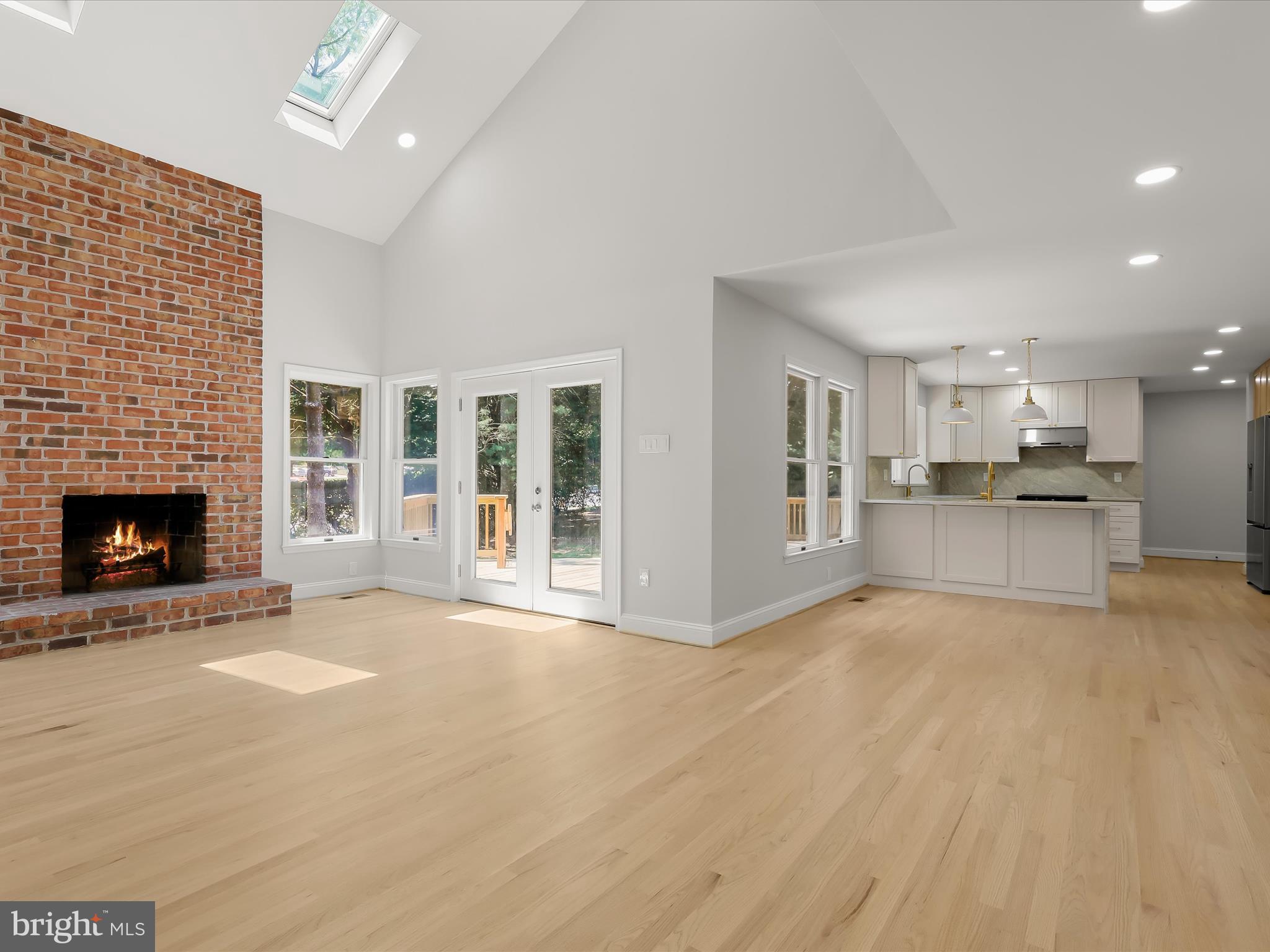 GABLES AT SUMMIT CHASE - Residential