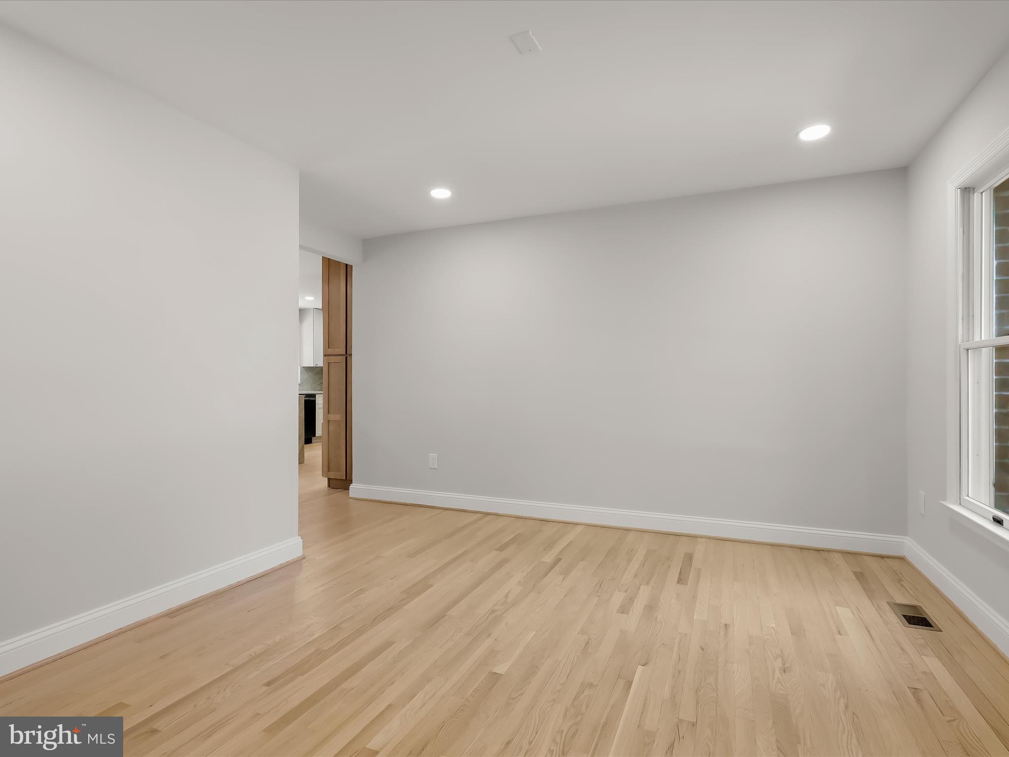 GABLES AT SUMMIT CHASE - Residential
