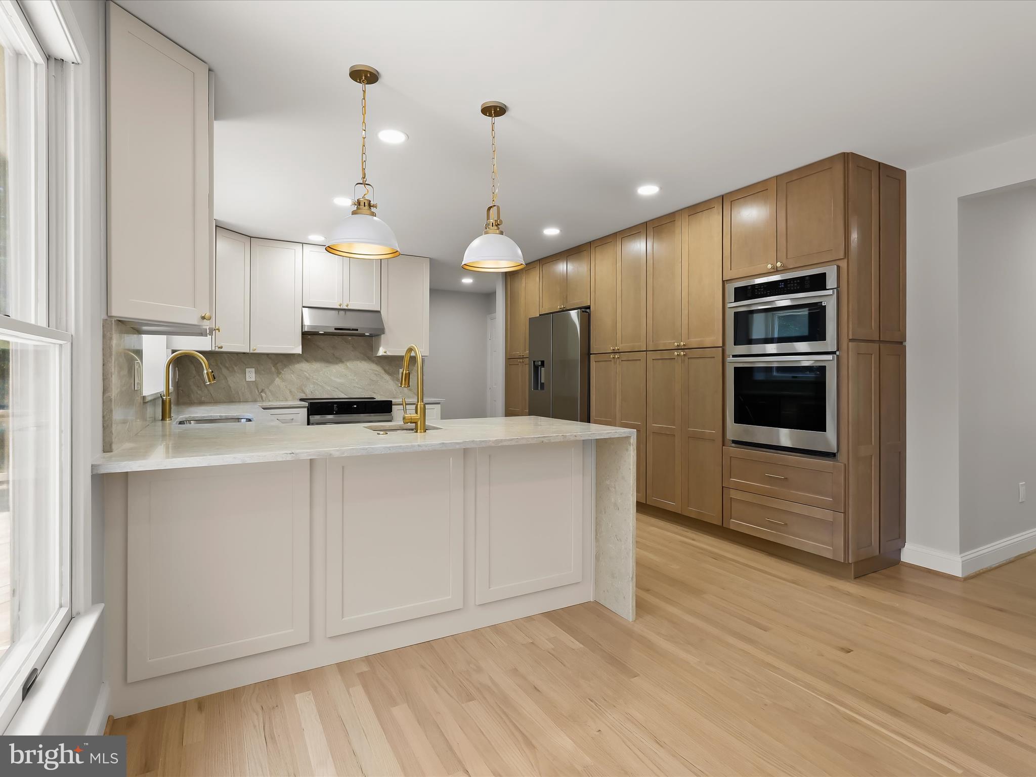 GABLES AT SUMMIT CHASE - Residential