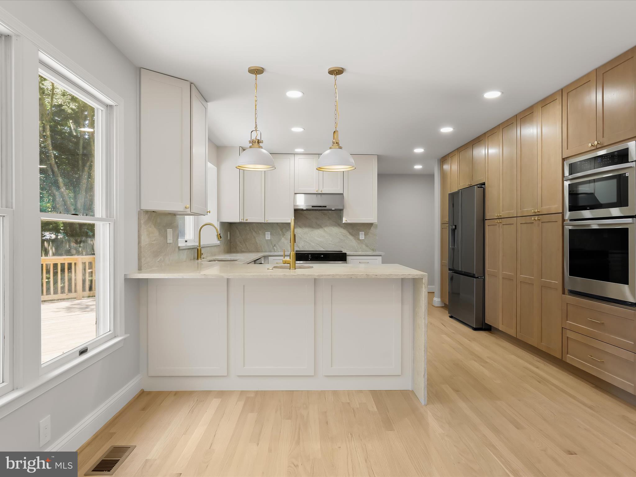 GABLES AT SUMMIT CHASE - Residential