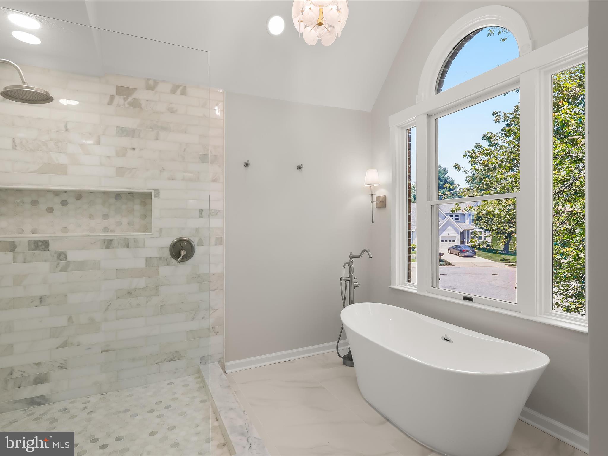 GABLES AT SUMMIT CHASE - Residential