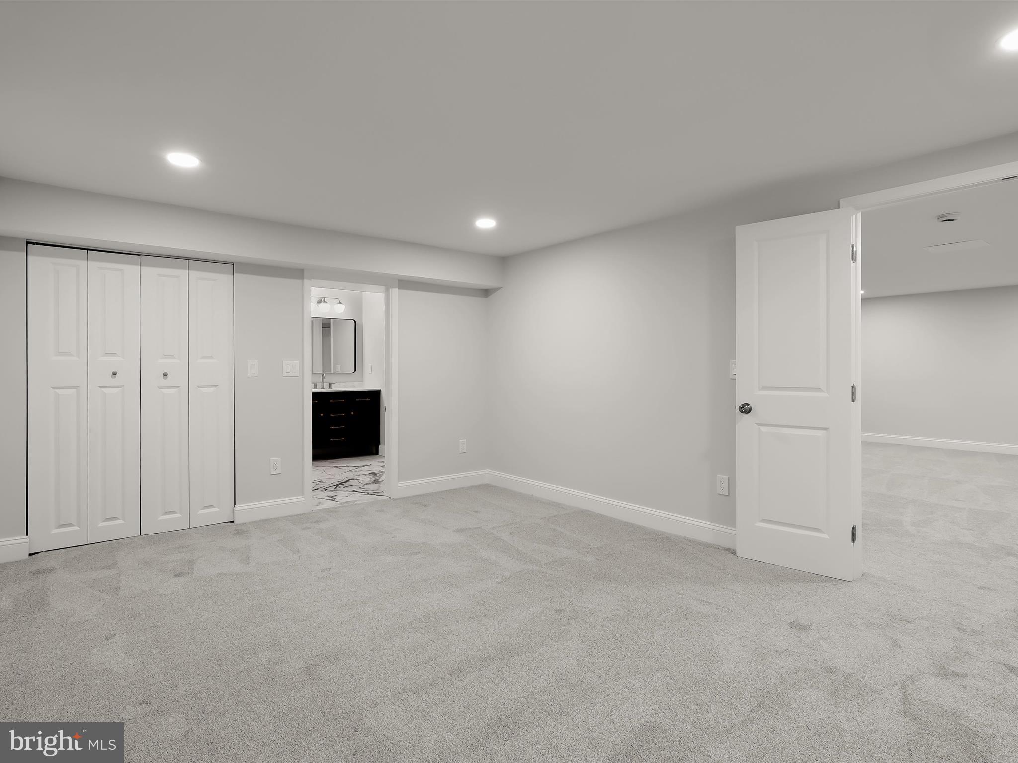 GABLES AT SUMMIT CHASE - Residential
