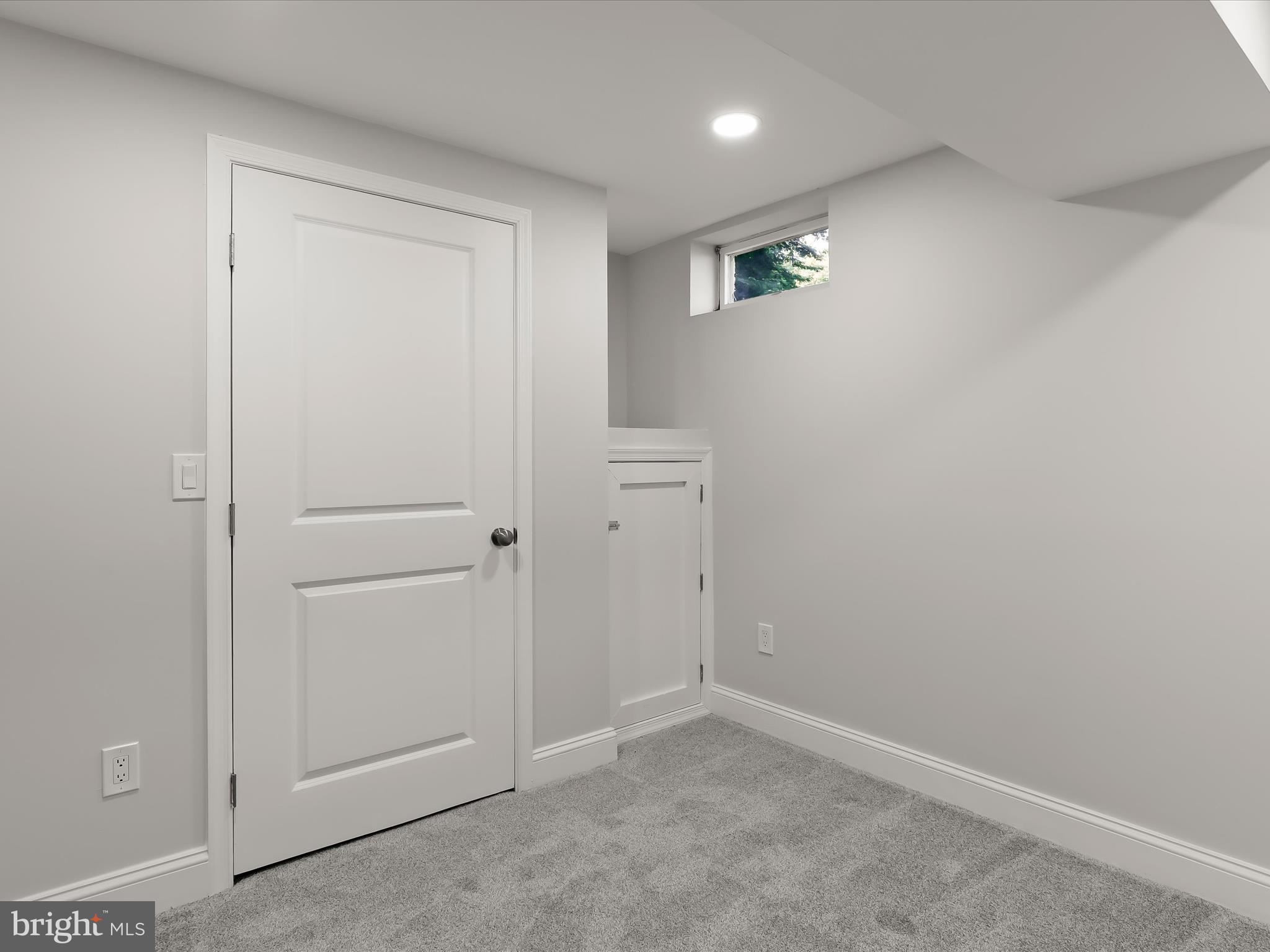 GABLES AT SUMMIT CHASE - Residential