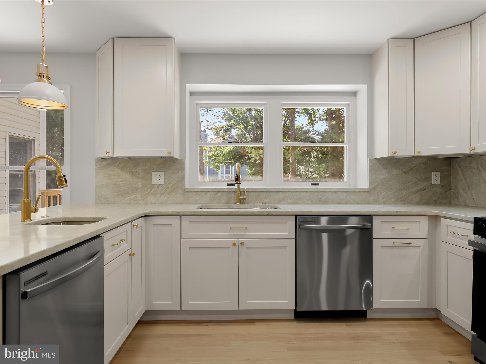 GABLES AT SUMMIT CHASE - Residential