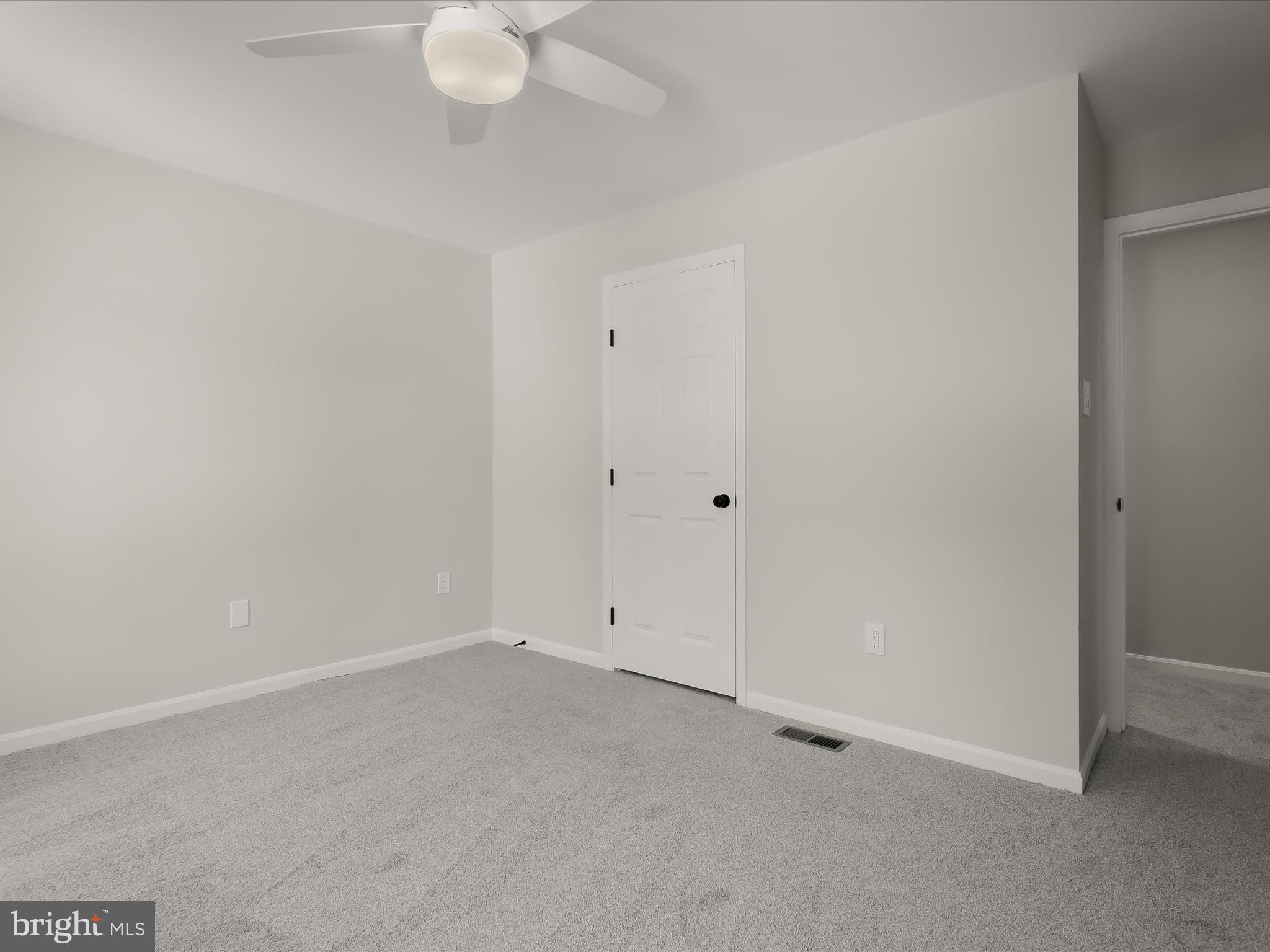 GABLES AT SUMMIT CHASE - Residential