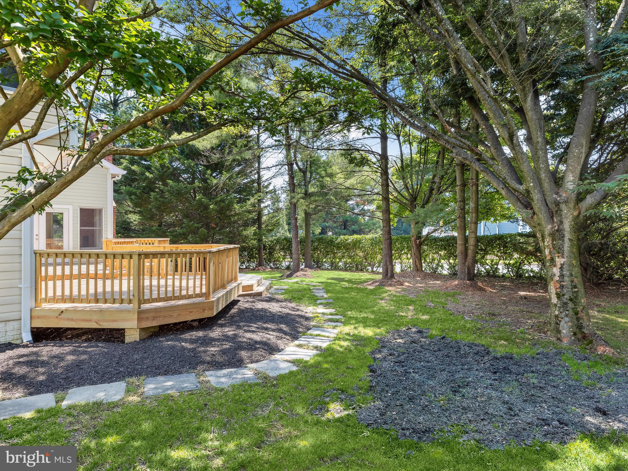 GABLES AT SUMMIT CHASE - Residential