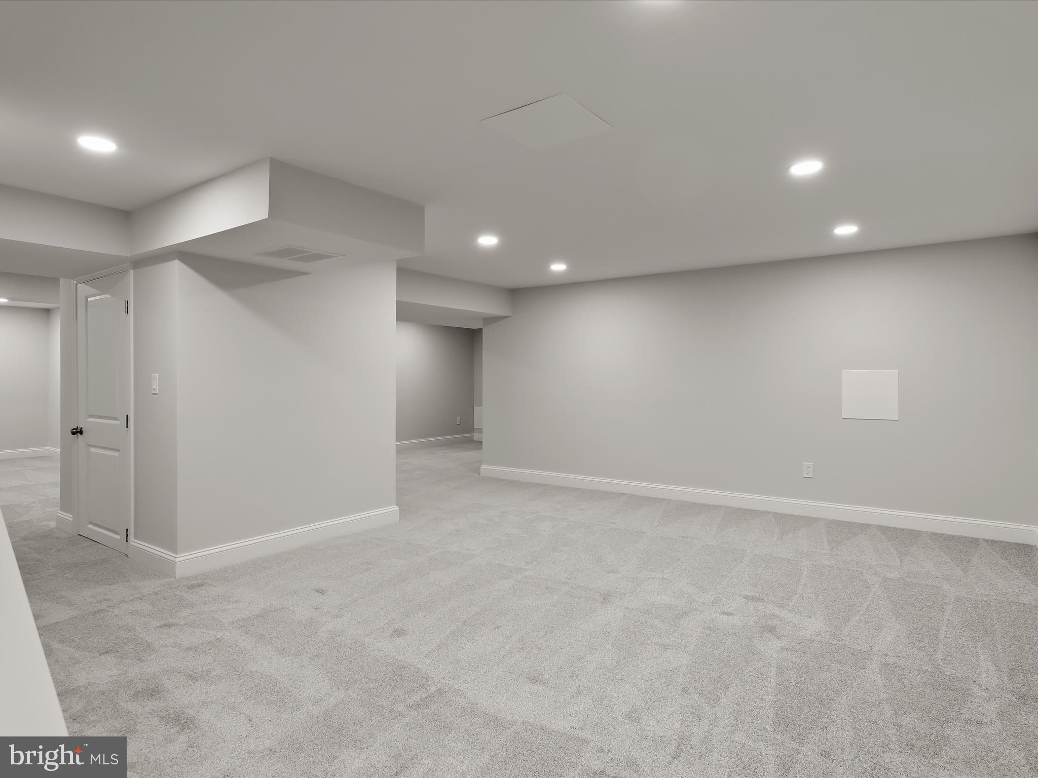 GABLES AT SUMMIT CHASE - Residential
