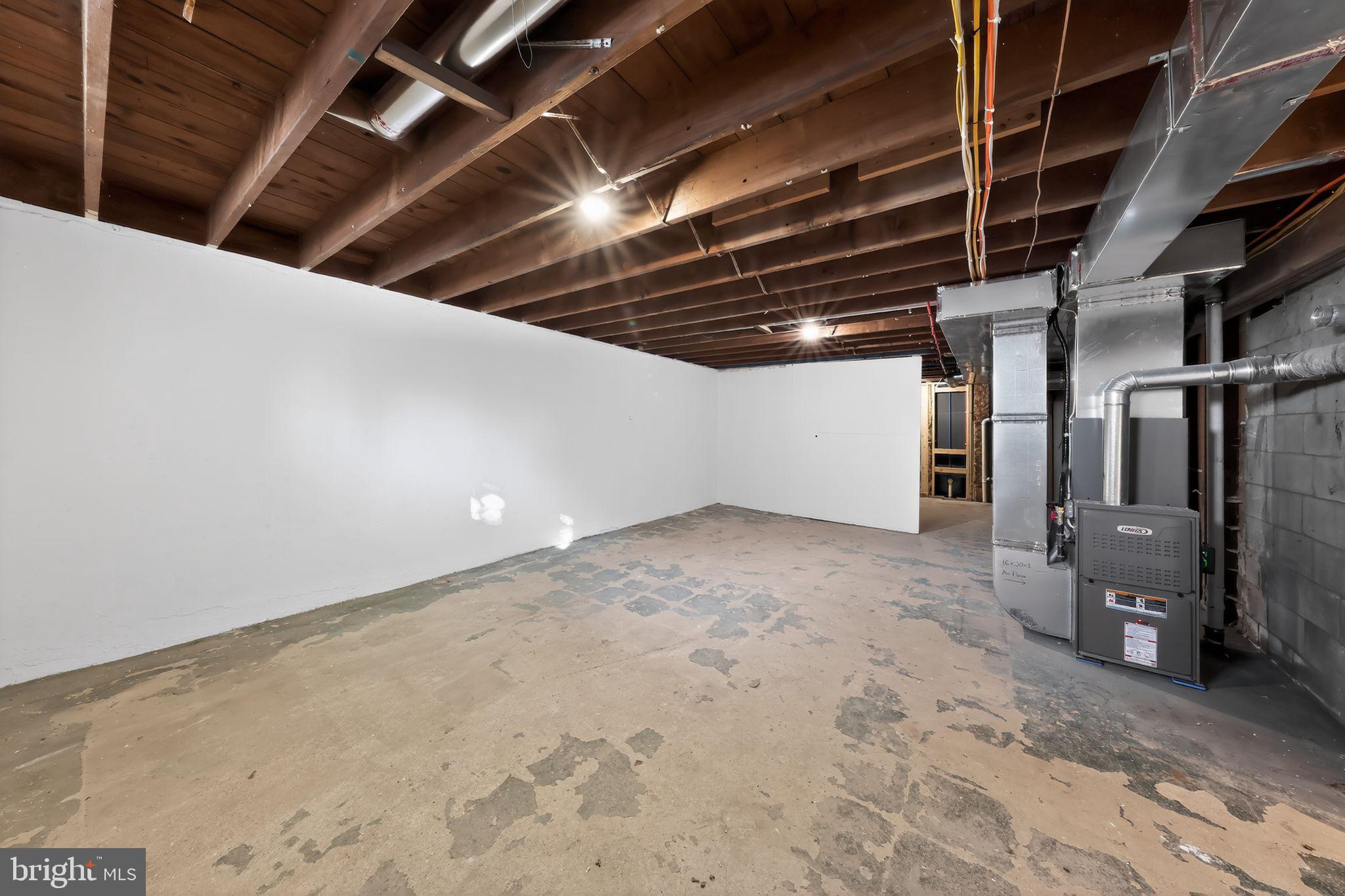 OLD MILL MANOR - Residential