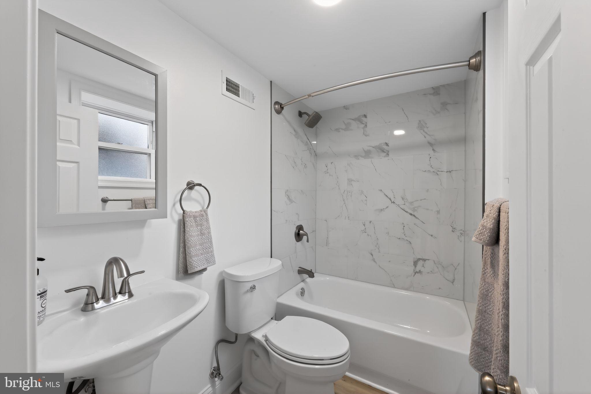 OLD MILL MANOR - Residential