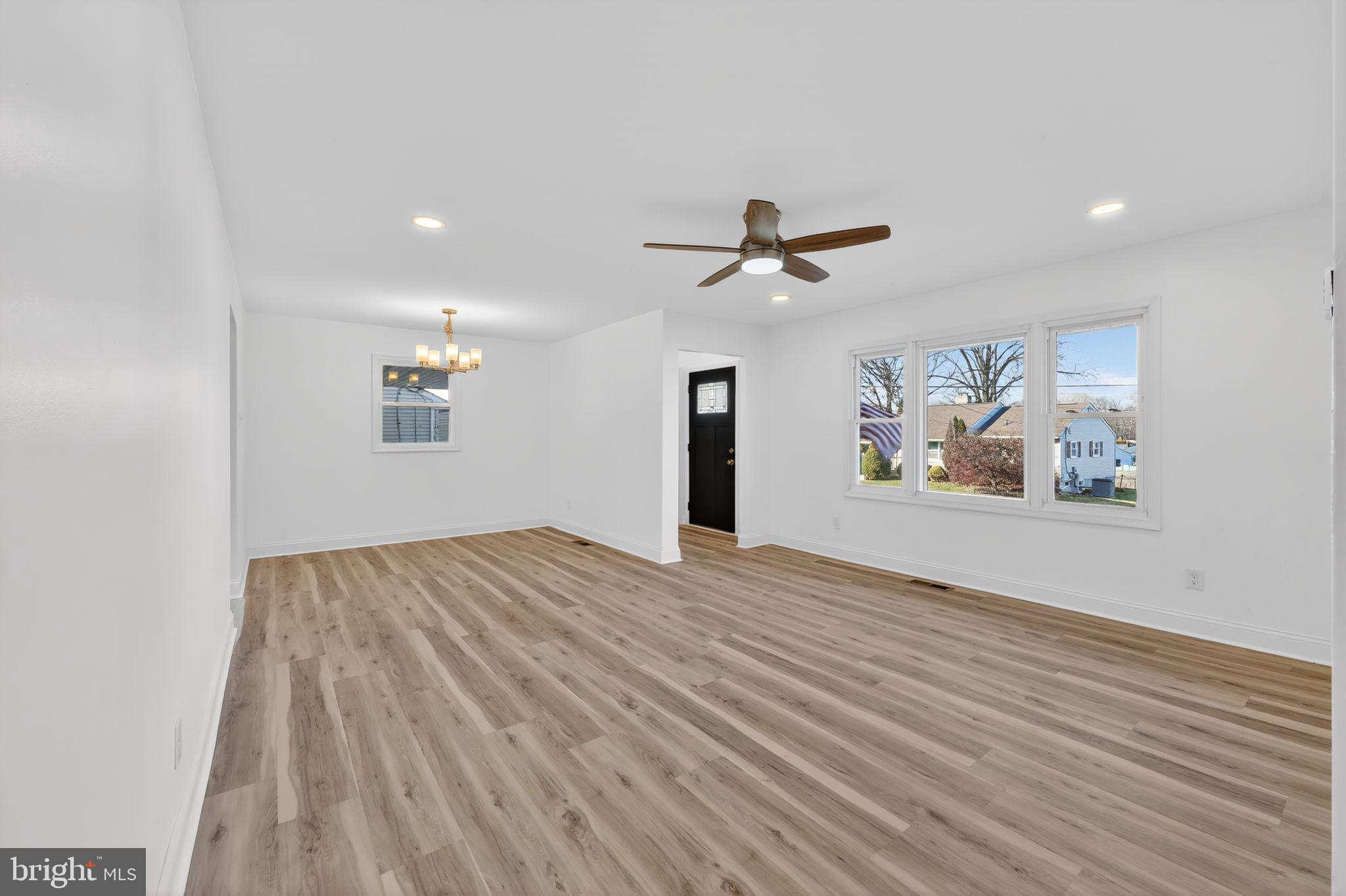 OLD MILL MANOR - Residential