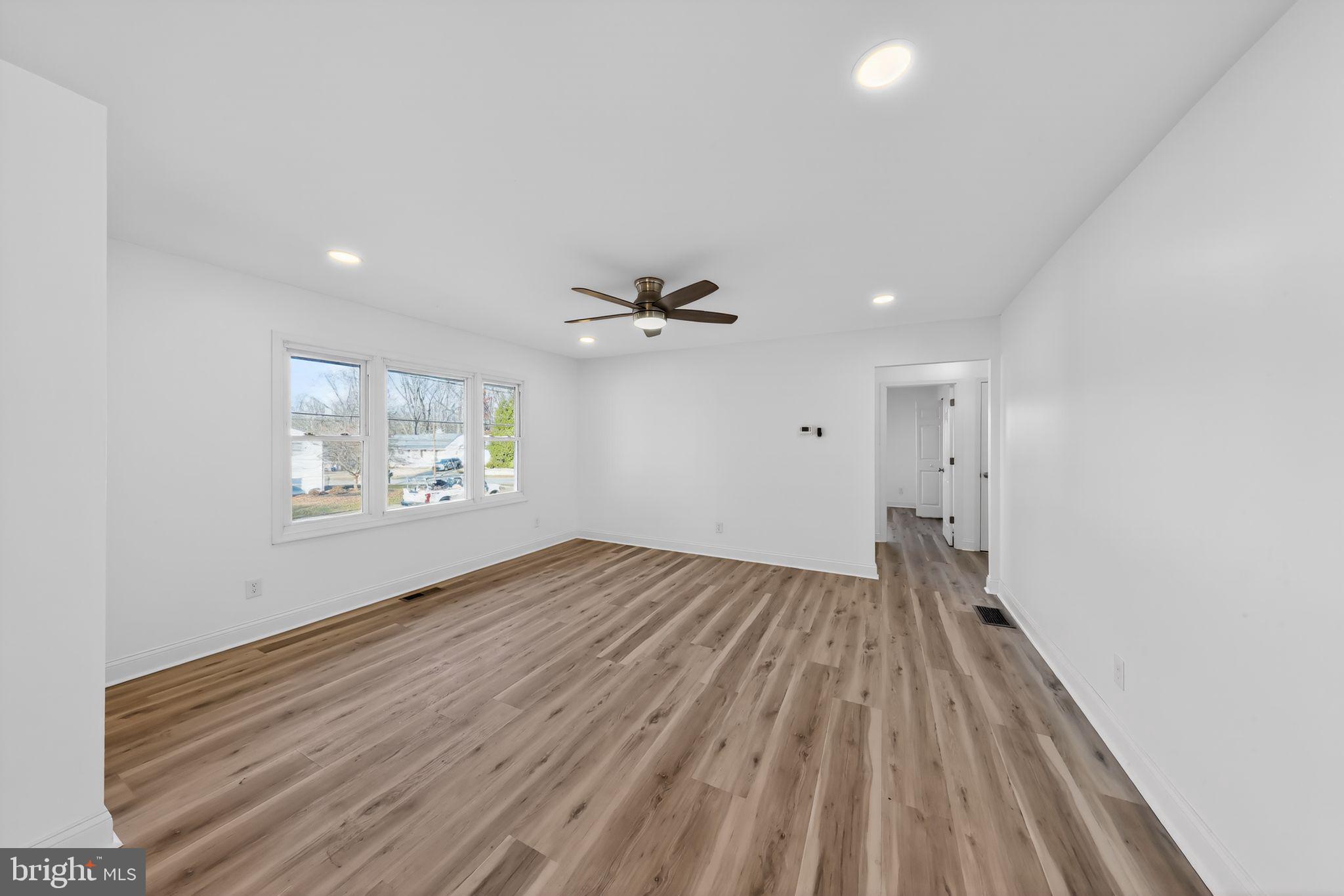 OLD MILL MANOR - Residential