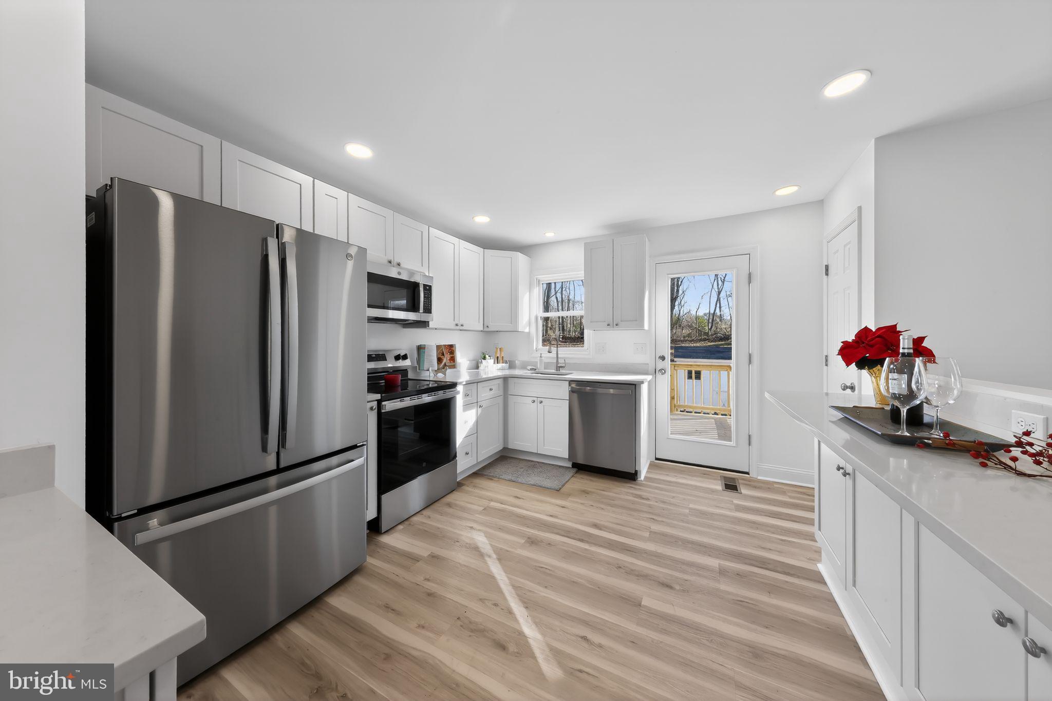 OLD MILL MANOR - Residential