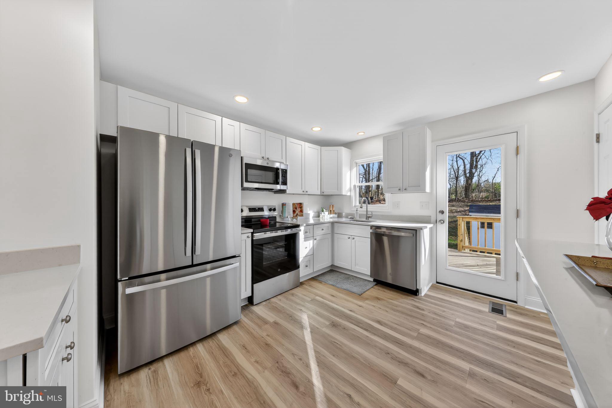 OLD MILL MANOR - Residential