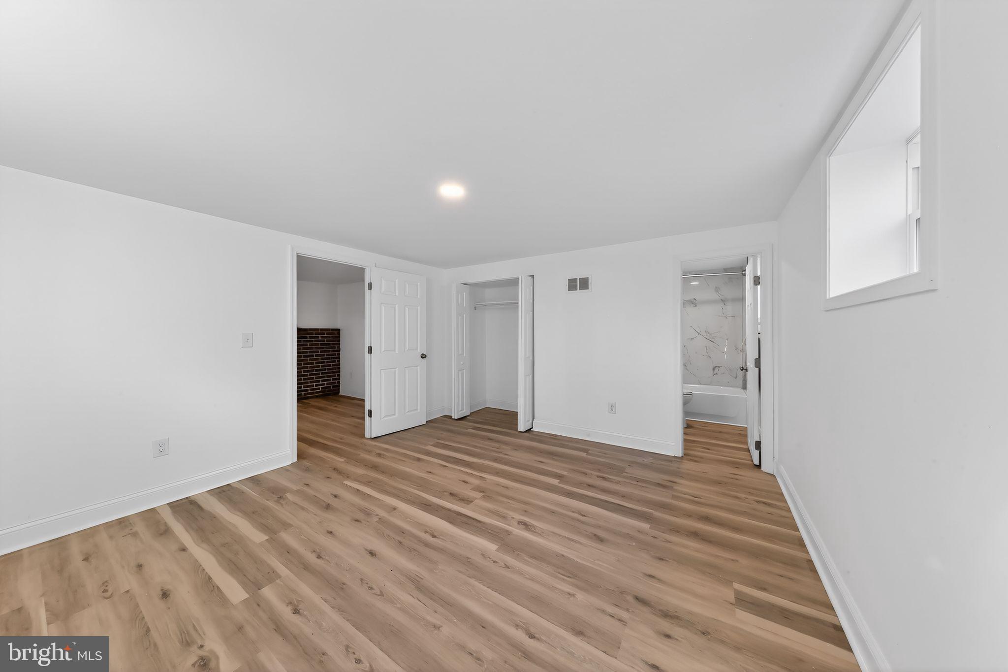 OLD MILL MANOR - Residential