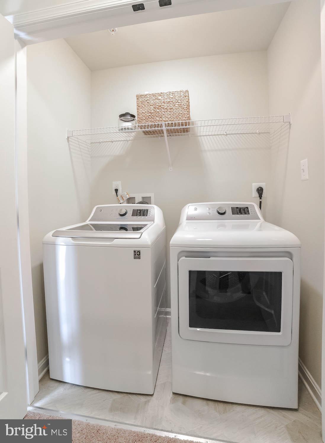 ELIZABETH HILLS - Residential