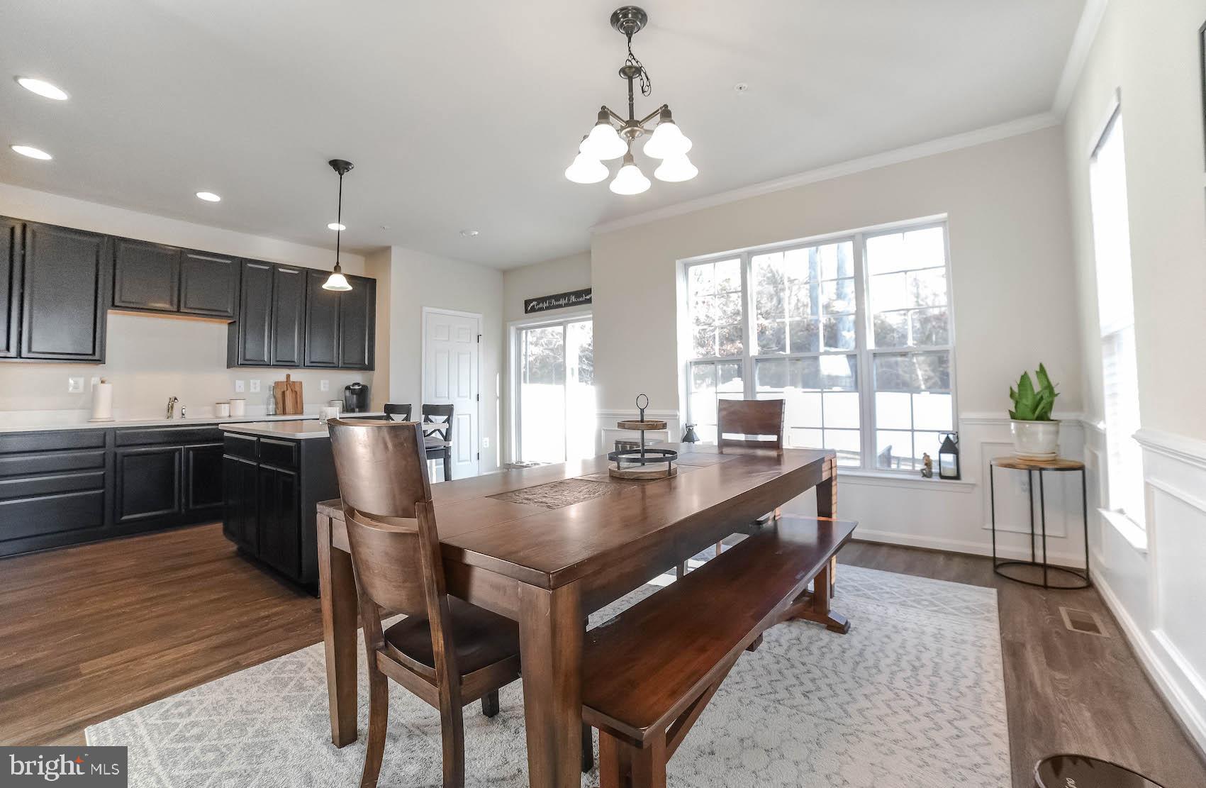 ELIZABETH HILLS - Residential