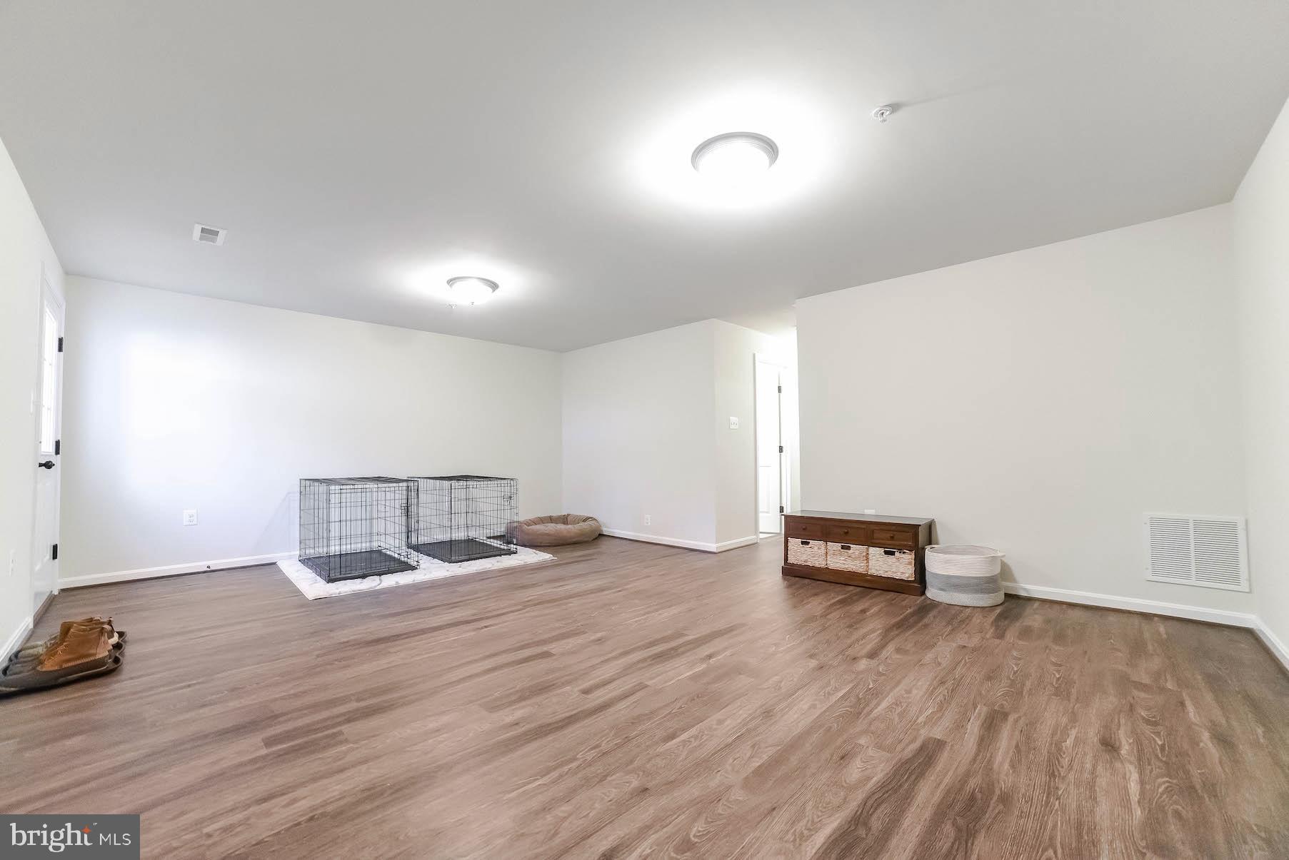 ELIZABETH HILLS - Residential