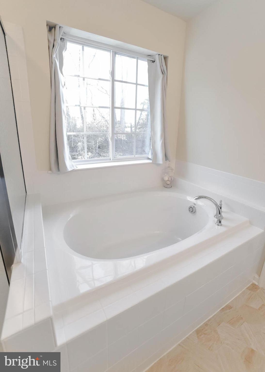 ELIZABETH HILLS - Residential