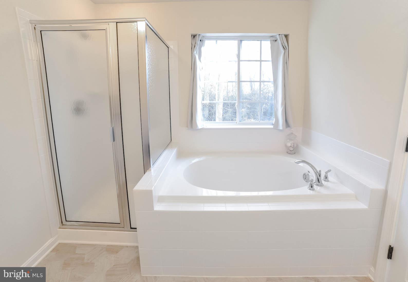 ELIZABETH HILLS - Residential