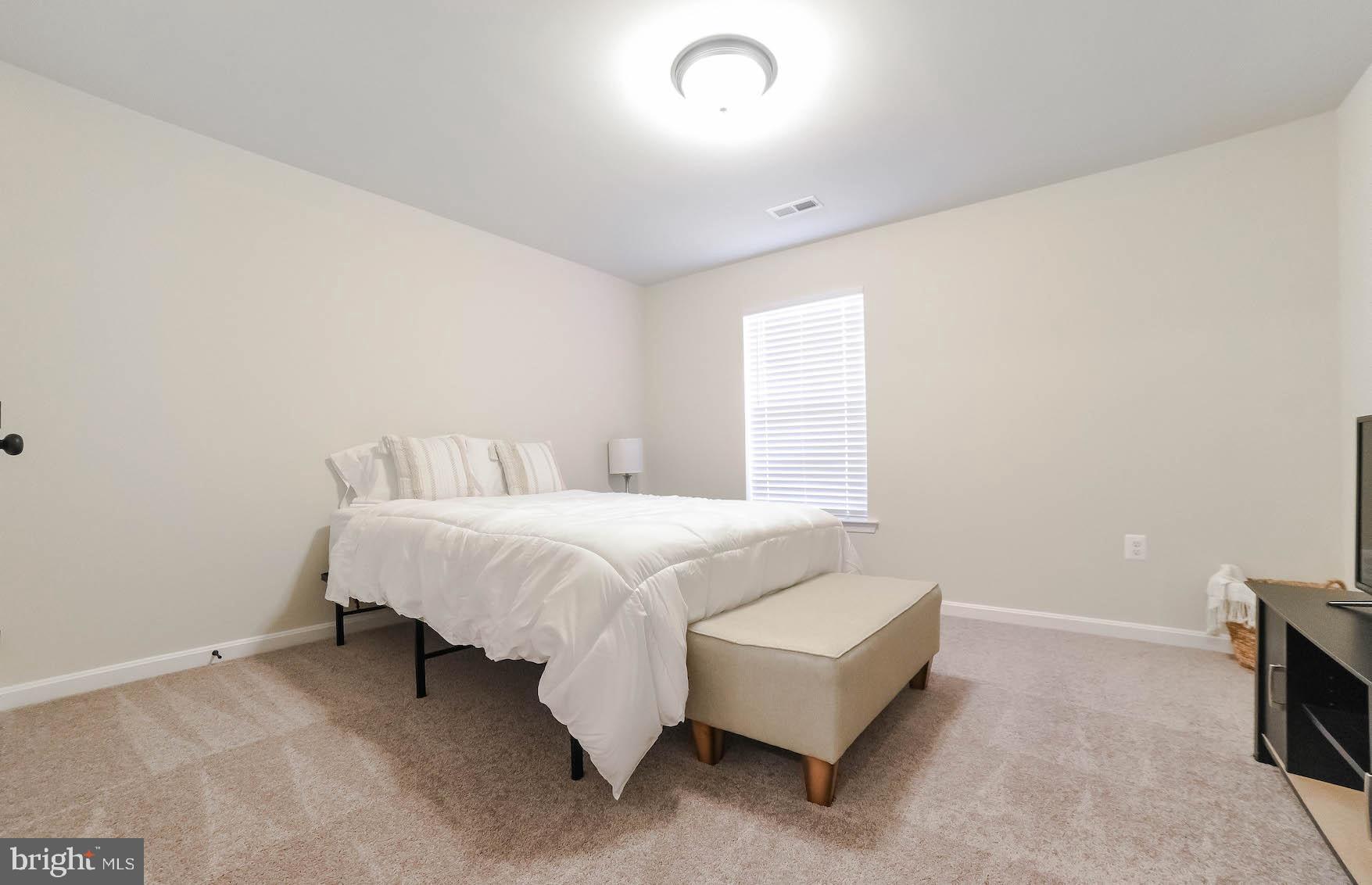 ELIZABETH HILLS - Residential