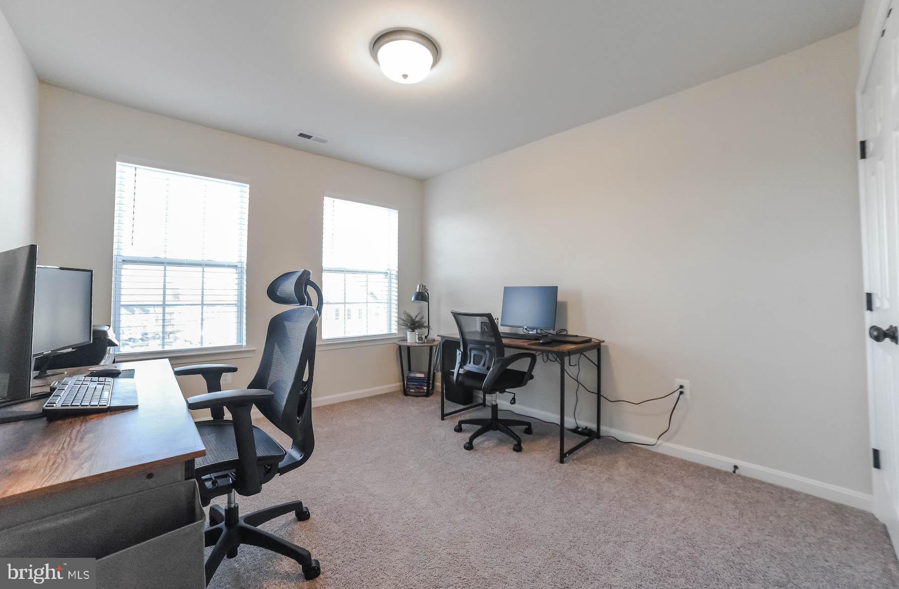 ELIZABETH HILLS - Residential